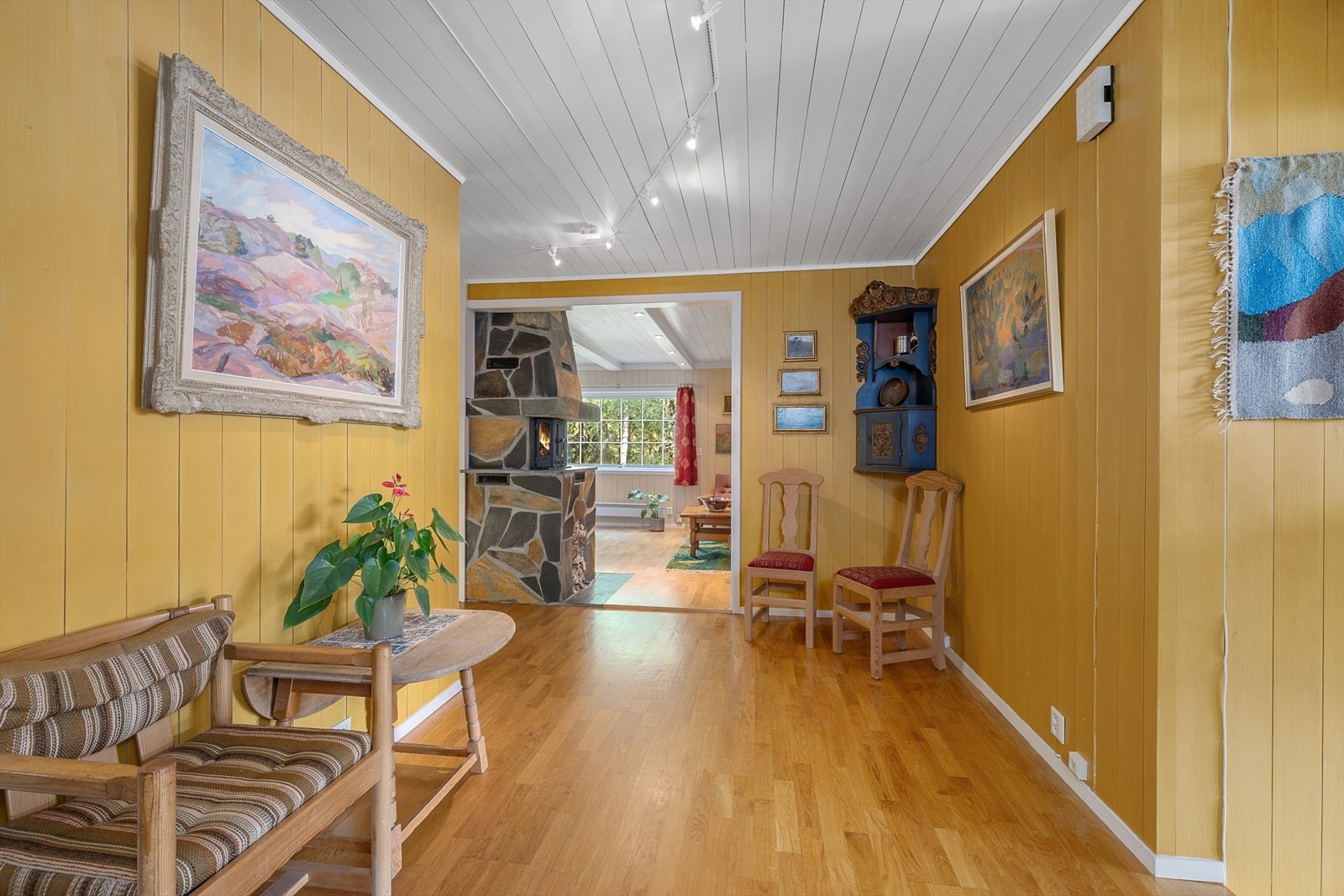 Gangen på hovedplan. Galleribilde