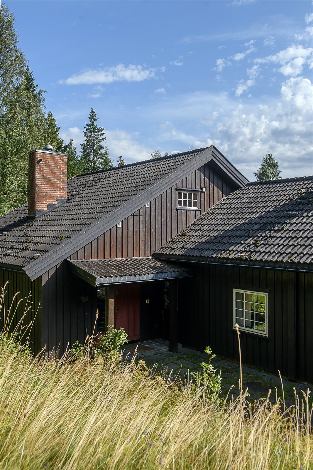 Hovedinngangen er på baksiden. Galleribilde
