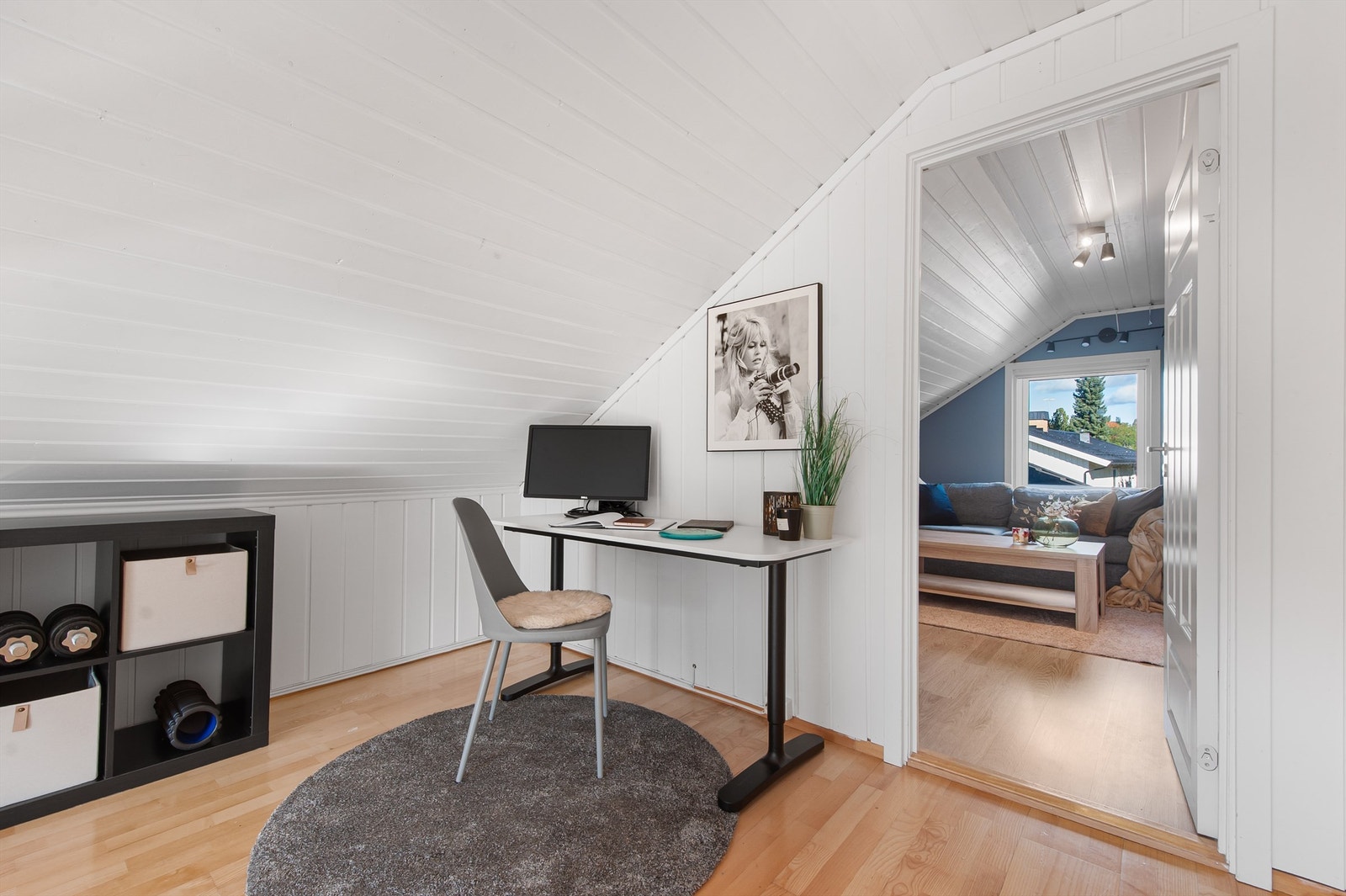 Gangen har også en fleksibel sone som egner seg godt som hjemmekontor ellet tv-krok. Galleribilde