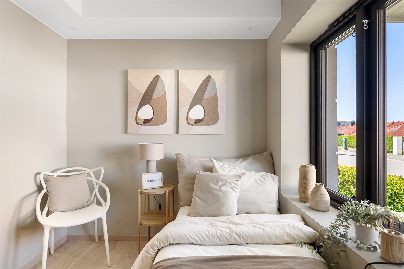 Alternativt kan det brukes som et utleierom, som gir deg muligheten til å generere ekstra inntekt. Galleribilde