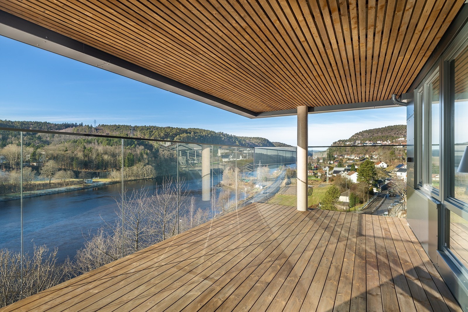 305terrasse.jpg Galleribilde