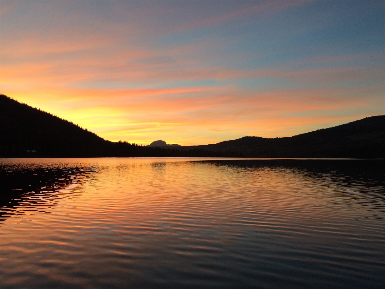 Kveldstemning fra Steinsetfjorden. Meglers private bilde. Galleribilde