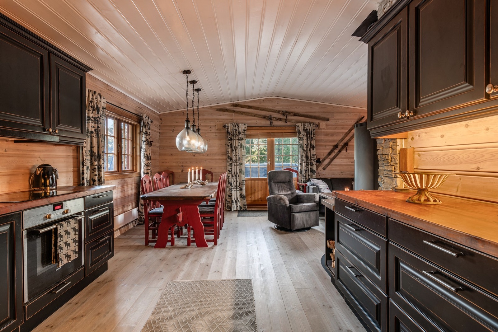 Tryll frem de lekreste retter i dette pene kjøkkenet Galleribilde