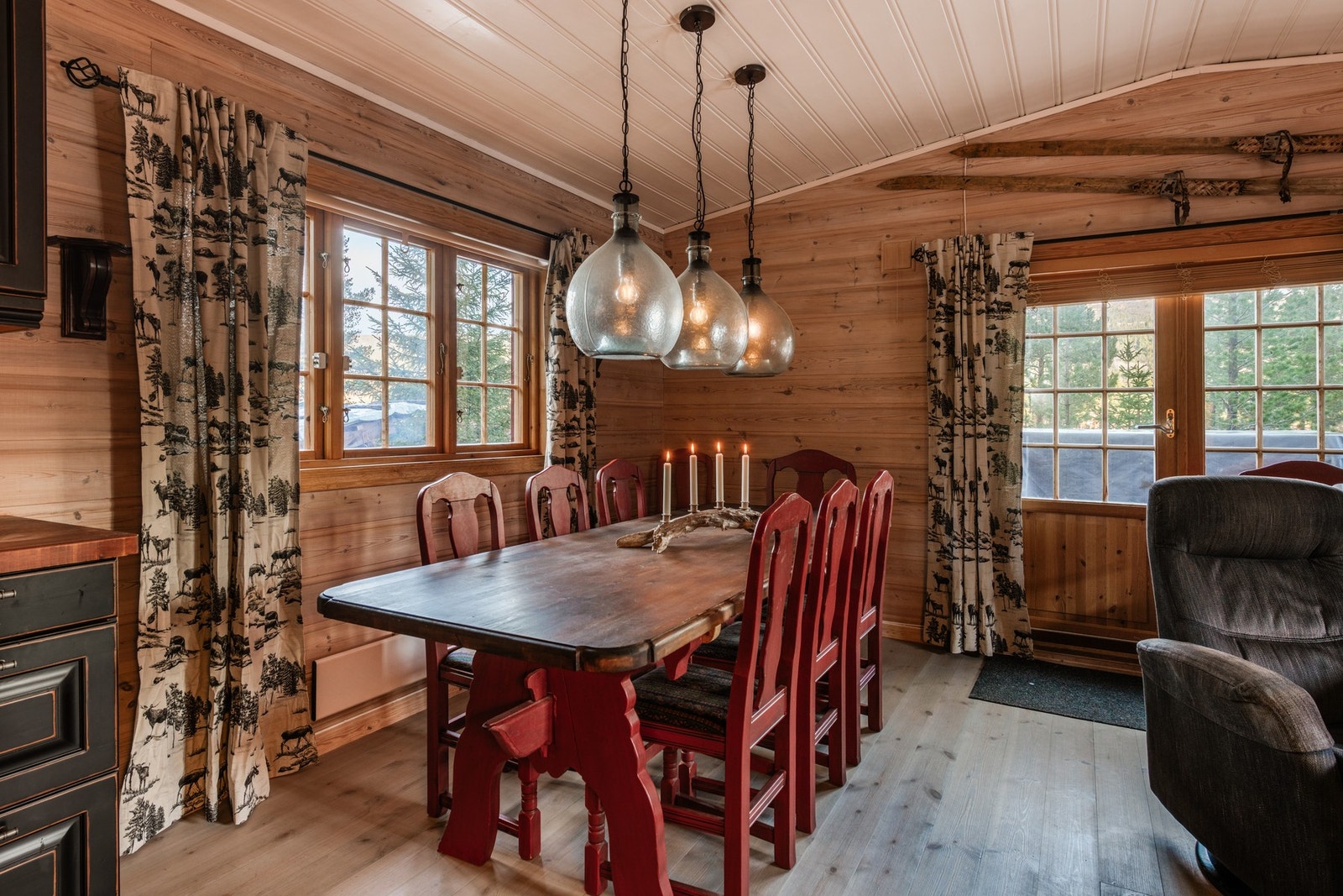 Utgang til terrasse - perfekt for morgenkaffen Galleribilde