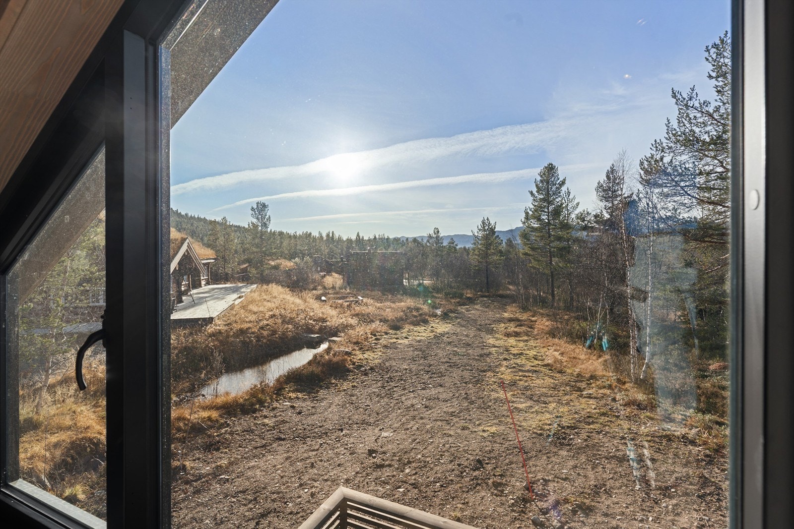 Hytten ligger med gode solforhold. Galleribilde