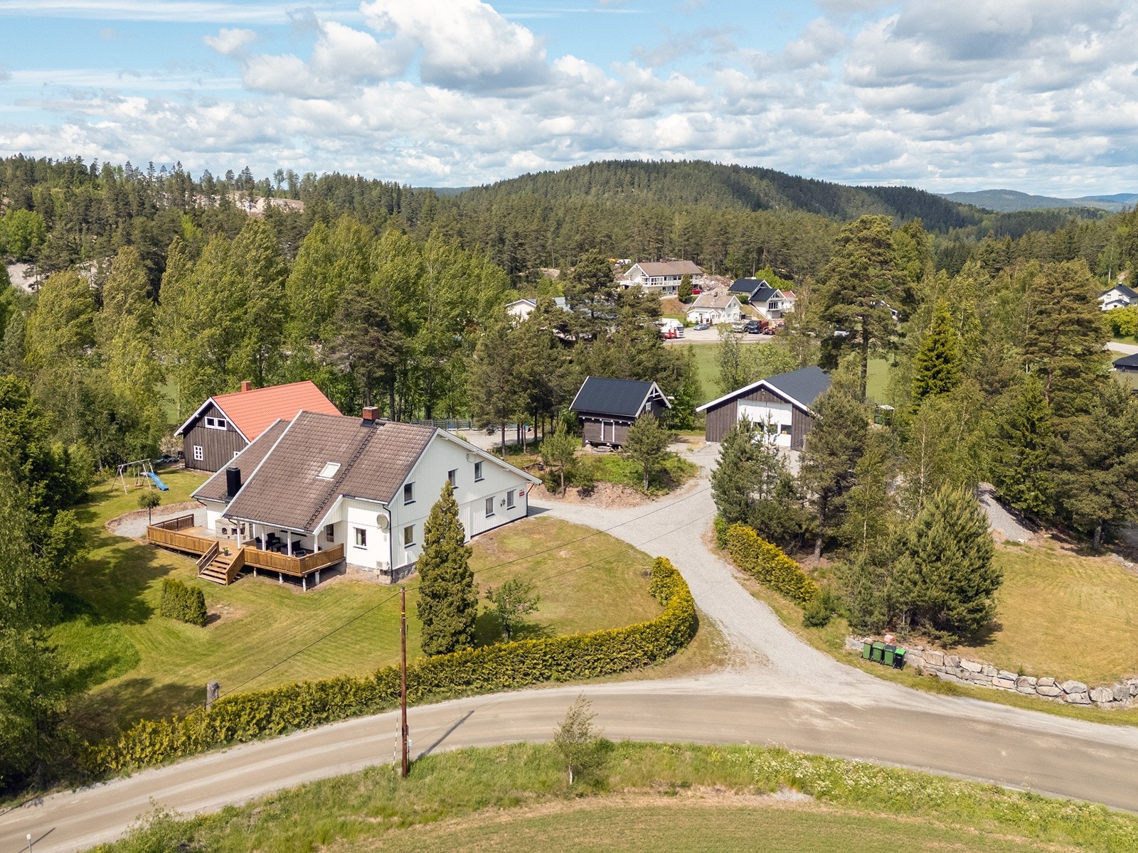 Oversiktsbilde over eiendommen. Galleribilde