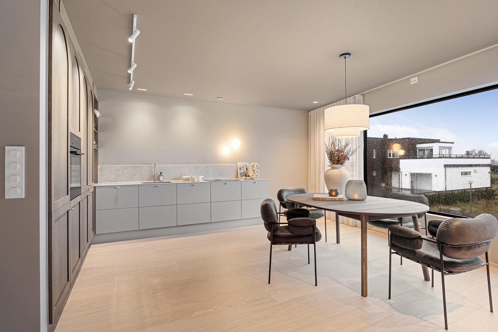 Stilrent kjøkken fra Knapphus Kjøkken - skreddersydd for boligen. Galleribilde