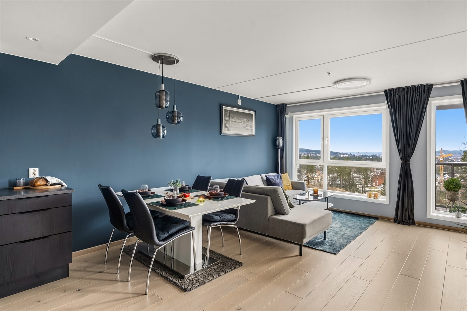 Fri og uhindret utsikt fra stuevinduene. Galleribilde