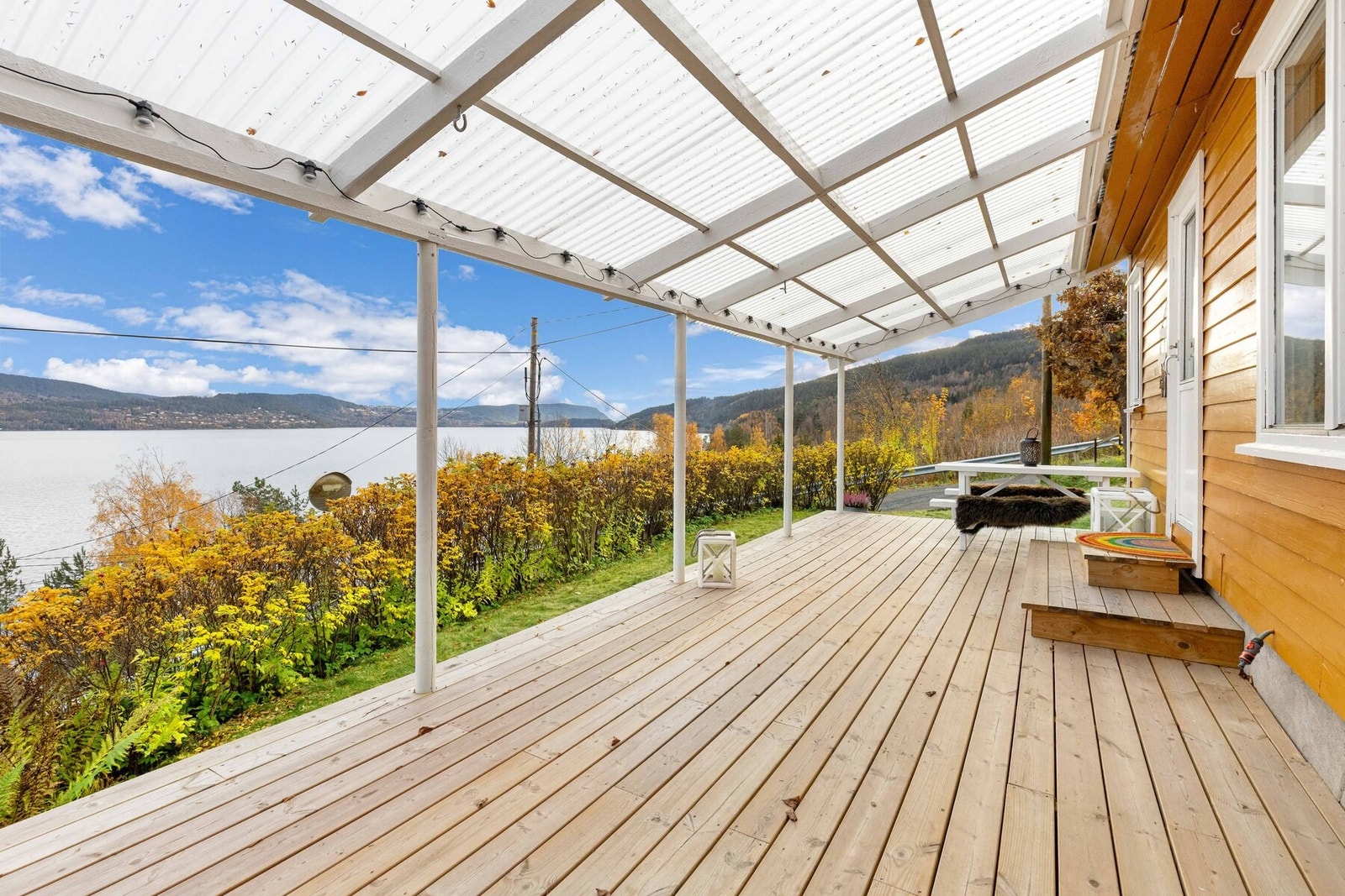 Her nytes kveldssola i rolige omgivelser. Galleribilde