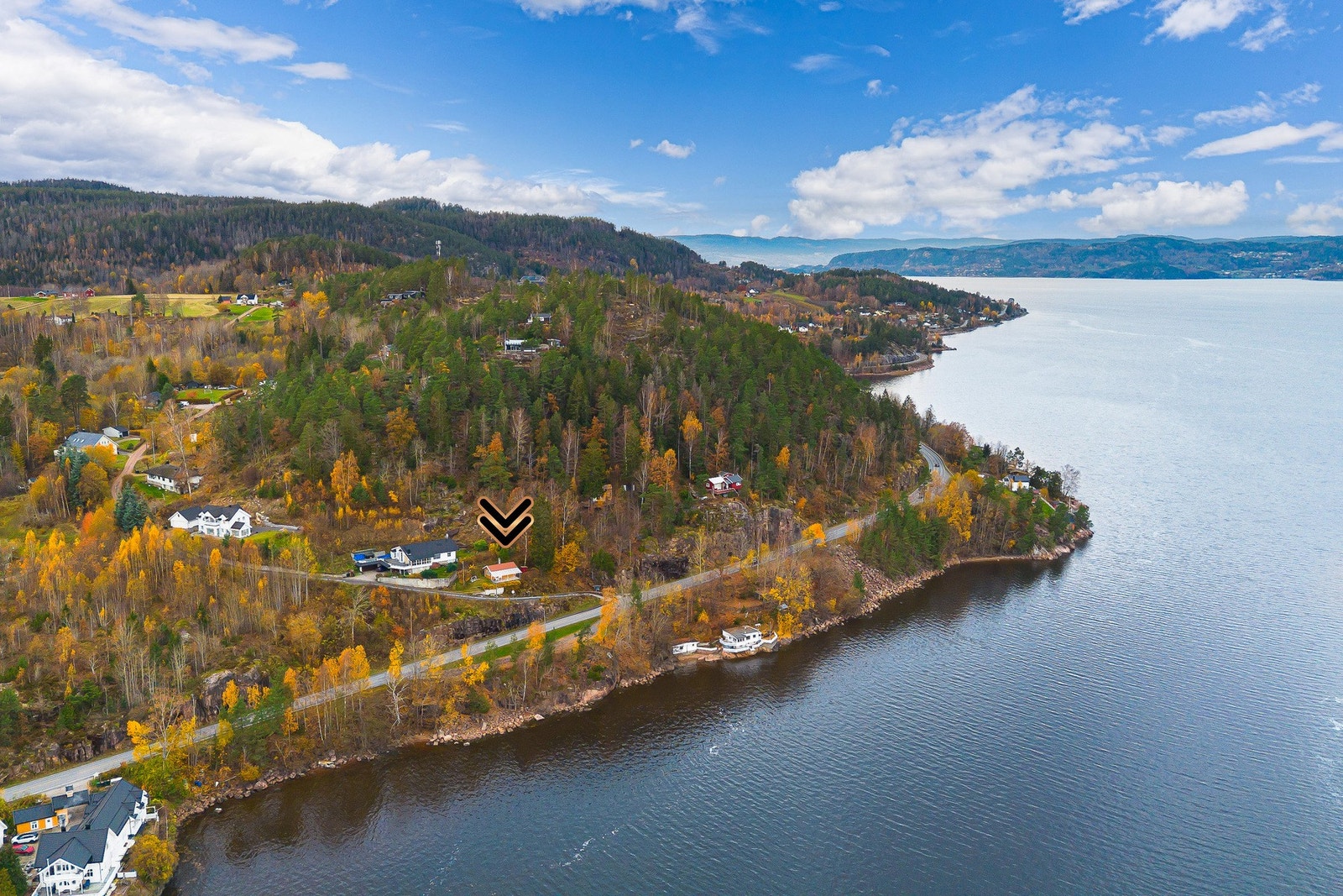 Kort vei til vann, turstier og nydelige badeplasser. Galleribilde
