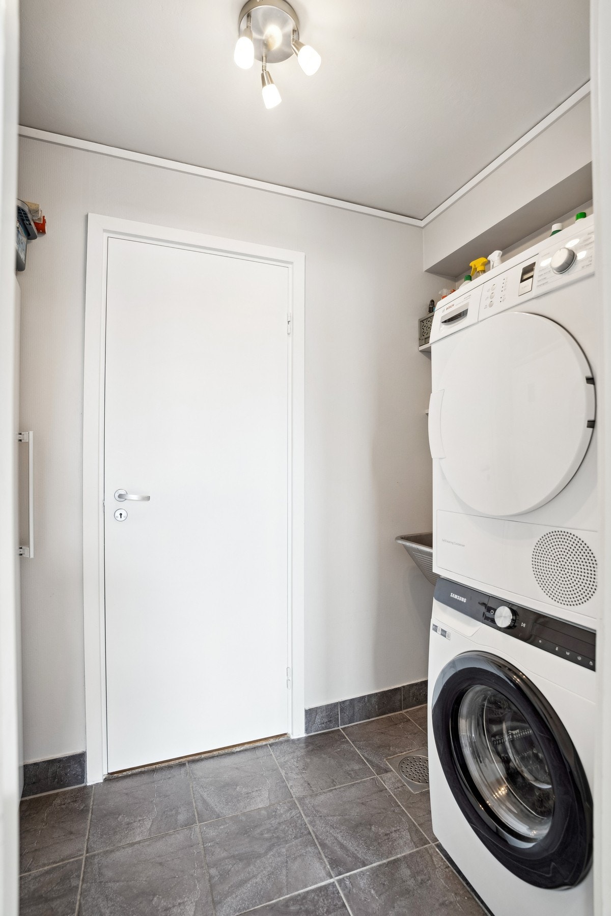 Vaskerom Galleribilde