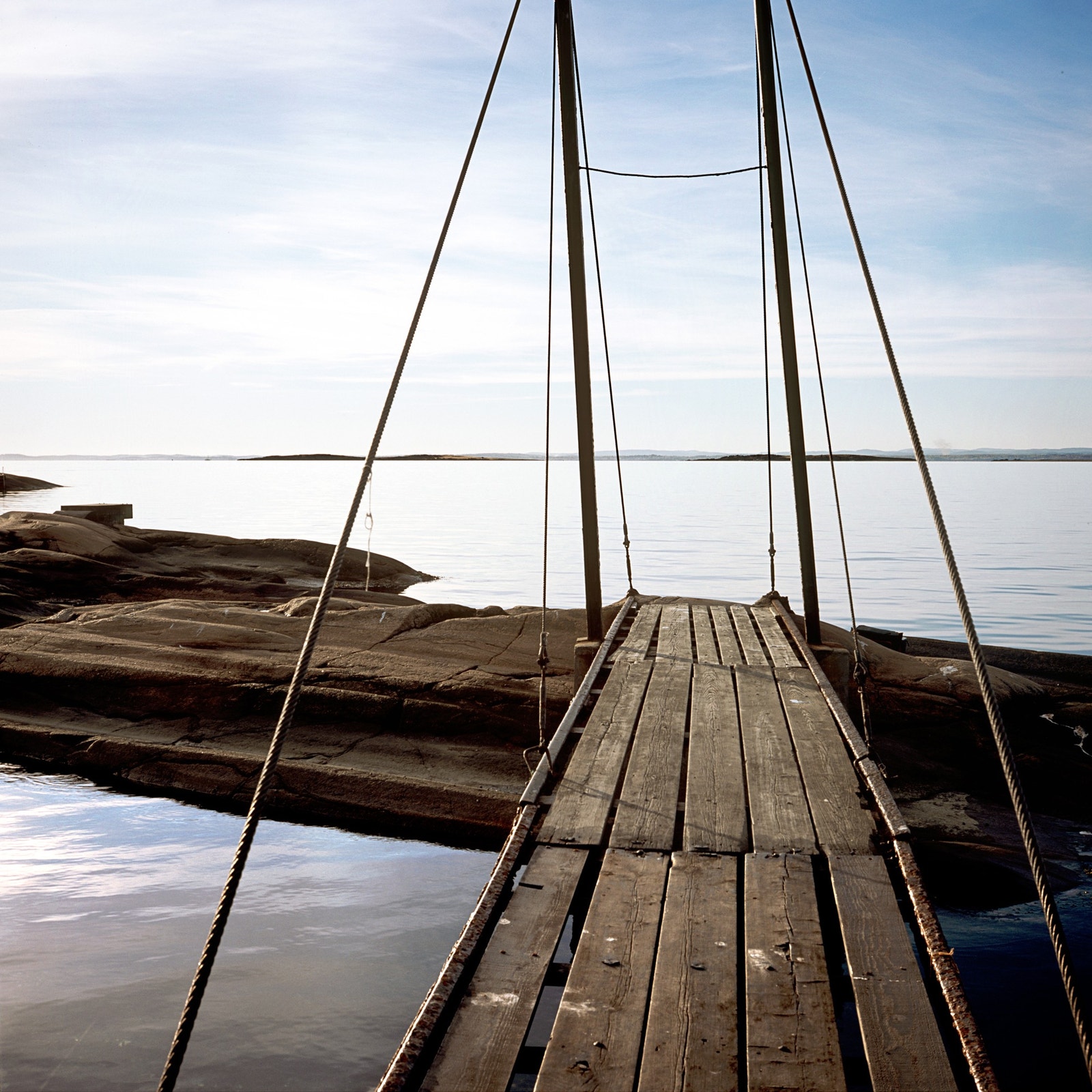 Saltholmen ligger 10 minutter med bilen unna og innbyr til både morgen- og kveldsbading Galleribilde