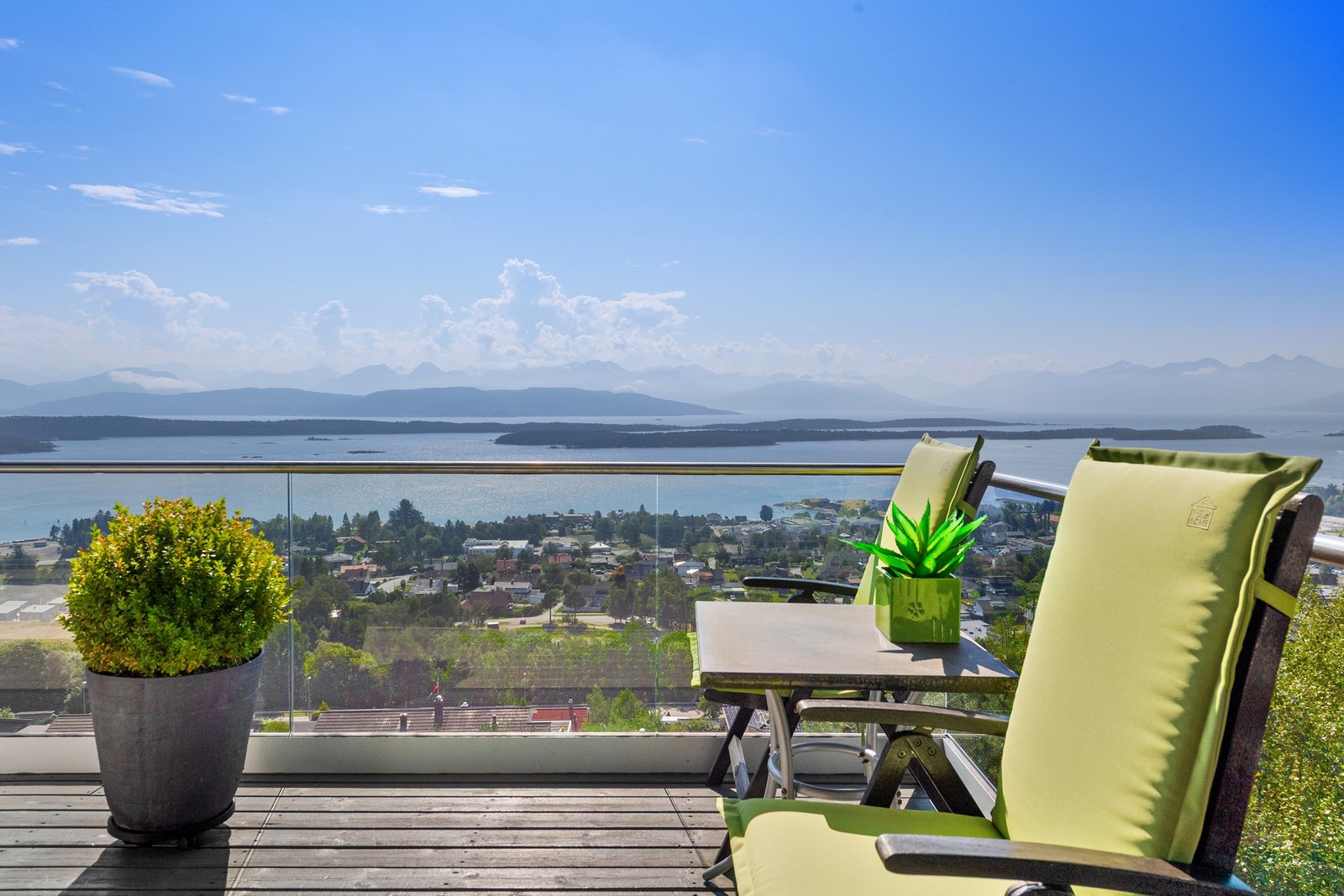 Glassrekkverk som ikke dekker utsikt Galleribilde