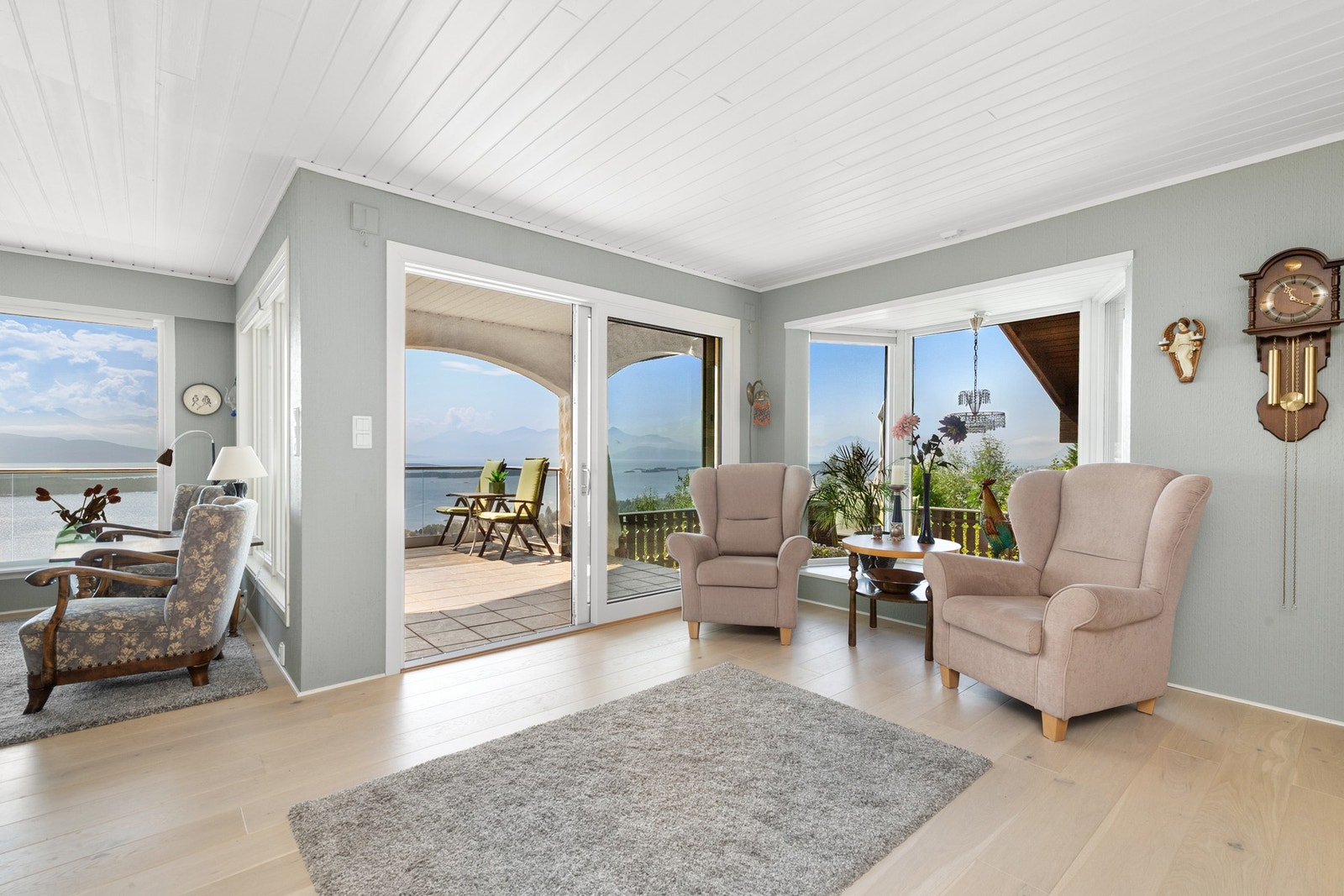 Utgang til veranda og terrasse Galleribilde