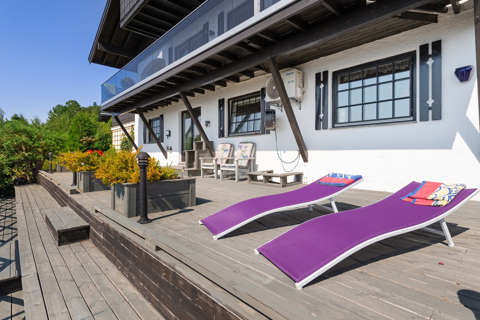 Totalt terrasseareal er ca. 129 m2 som betyr at man har mye møbleringsmuligheter Galleribilde