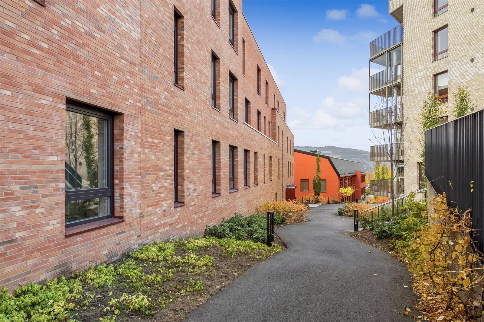 Leiligheten ligger i 2. etasje i bygg C med trappefri og enkel adkomst. Galleribilde