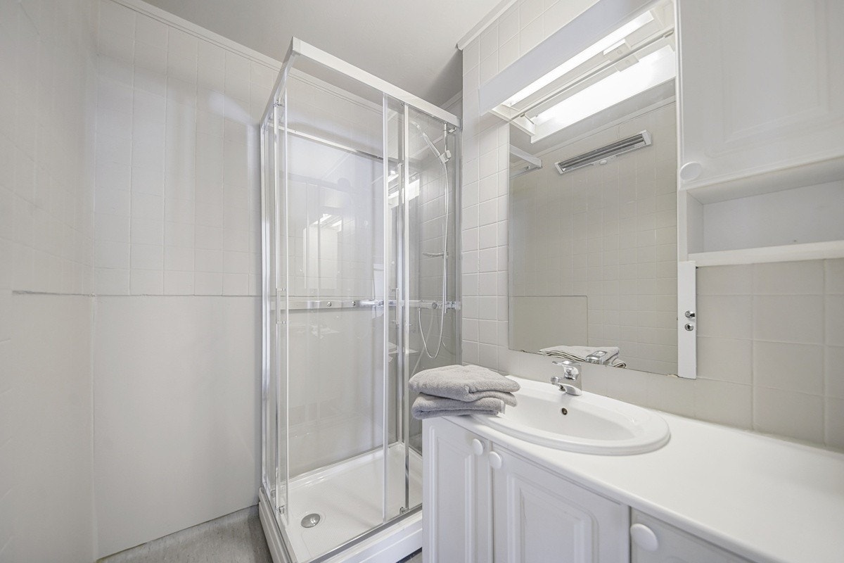 Nytt dusjkabinett i 2024 Galleribilde