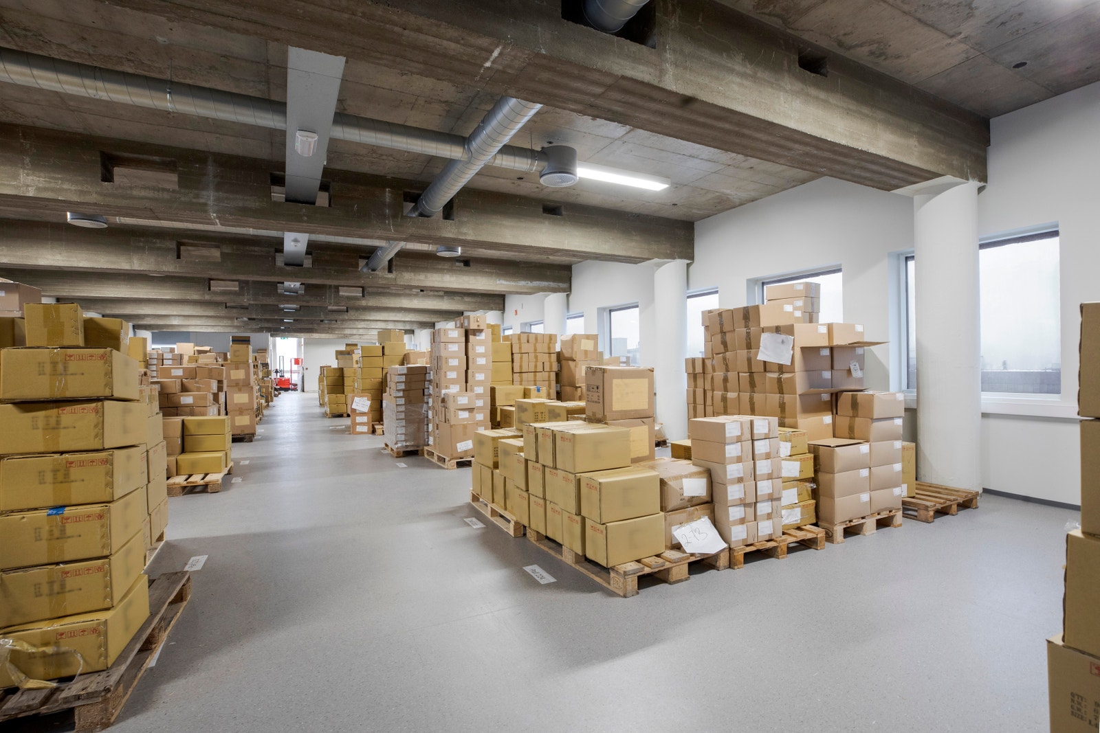 3. etasje - showroom / kontor / lager. Galleribilde