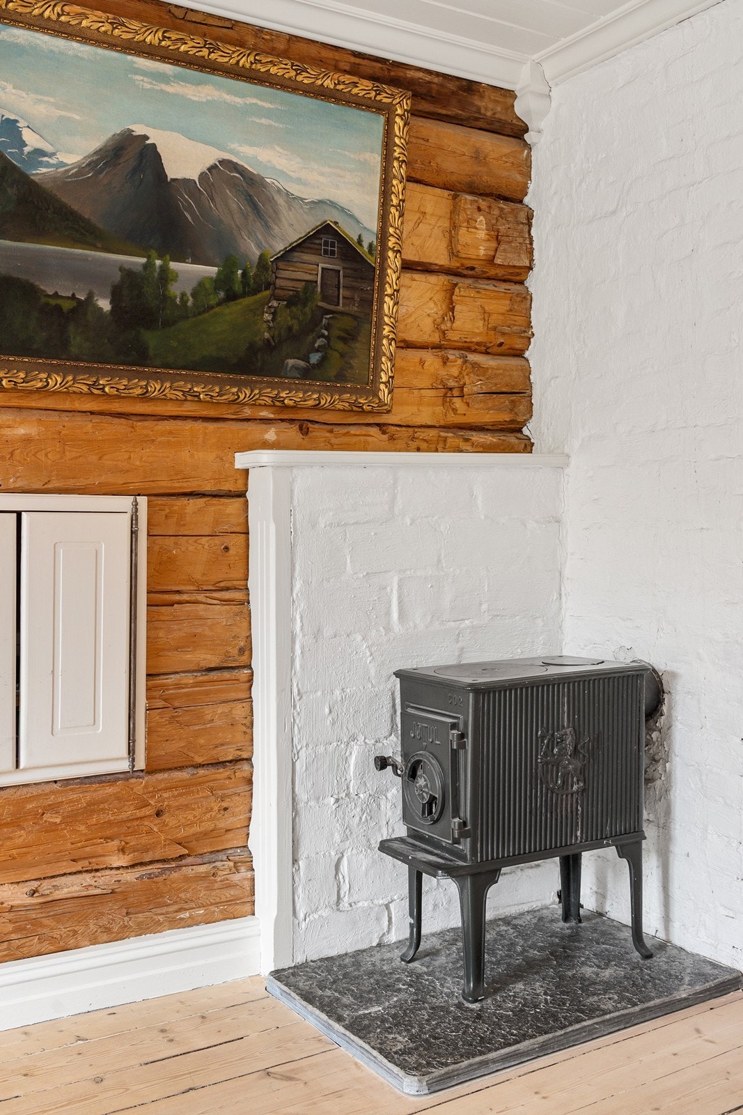 Det er Jøtul vedovn også i 2. etasje. Galleribilde