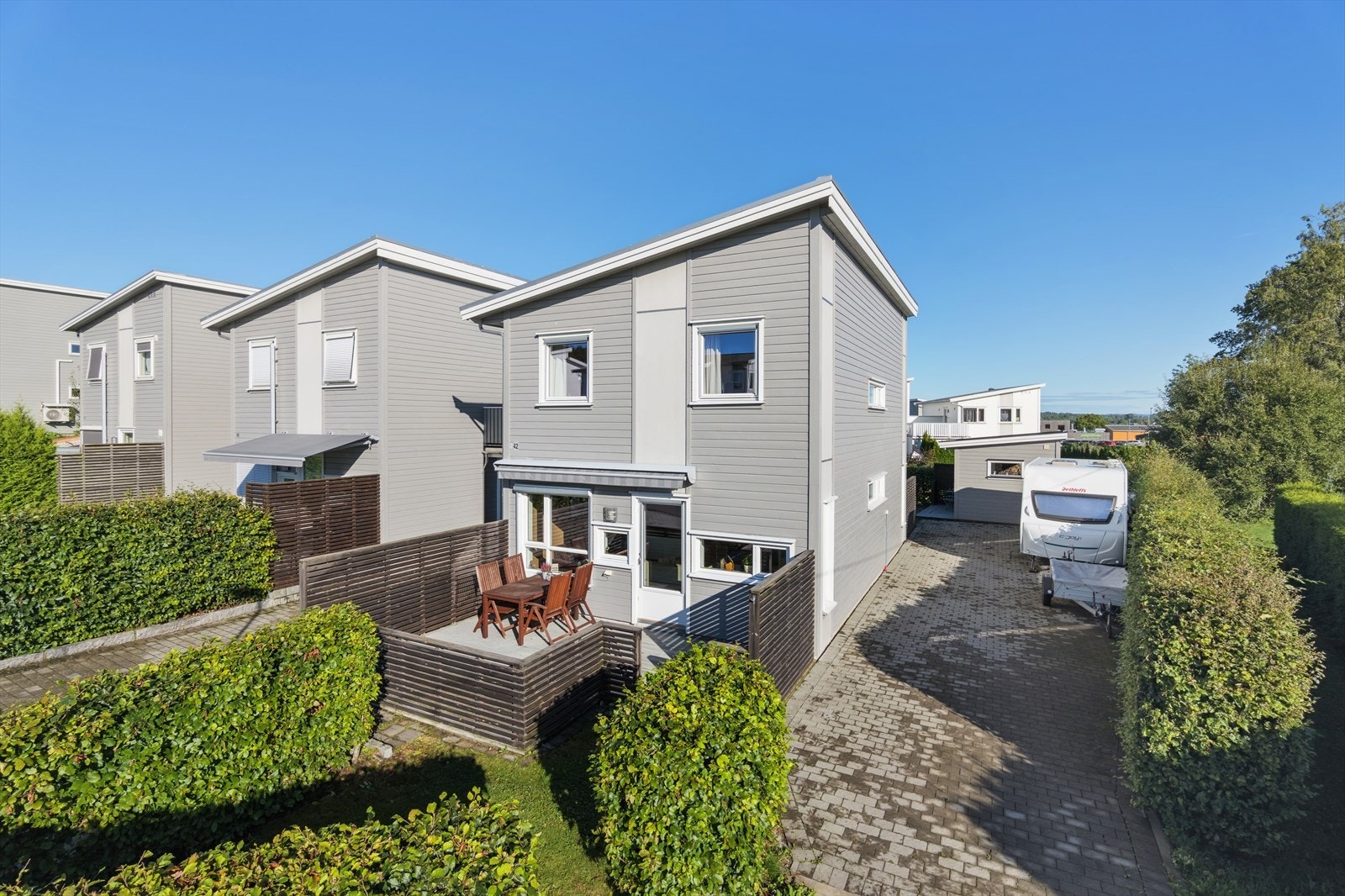 Her bor man i et solrikt og populært nabolag på Borre. Galleribilde