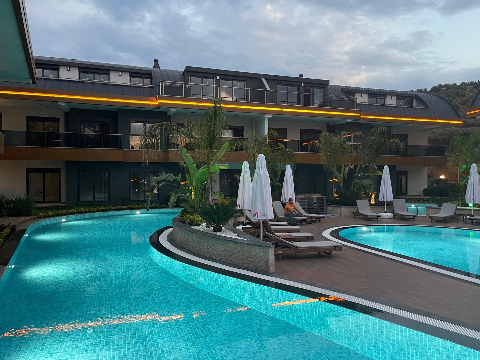 Night time at The Maris Premiere Galleribilde