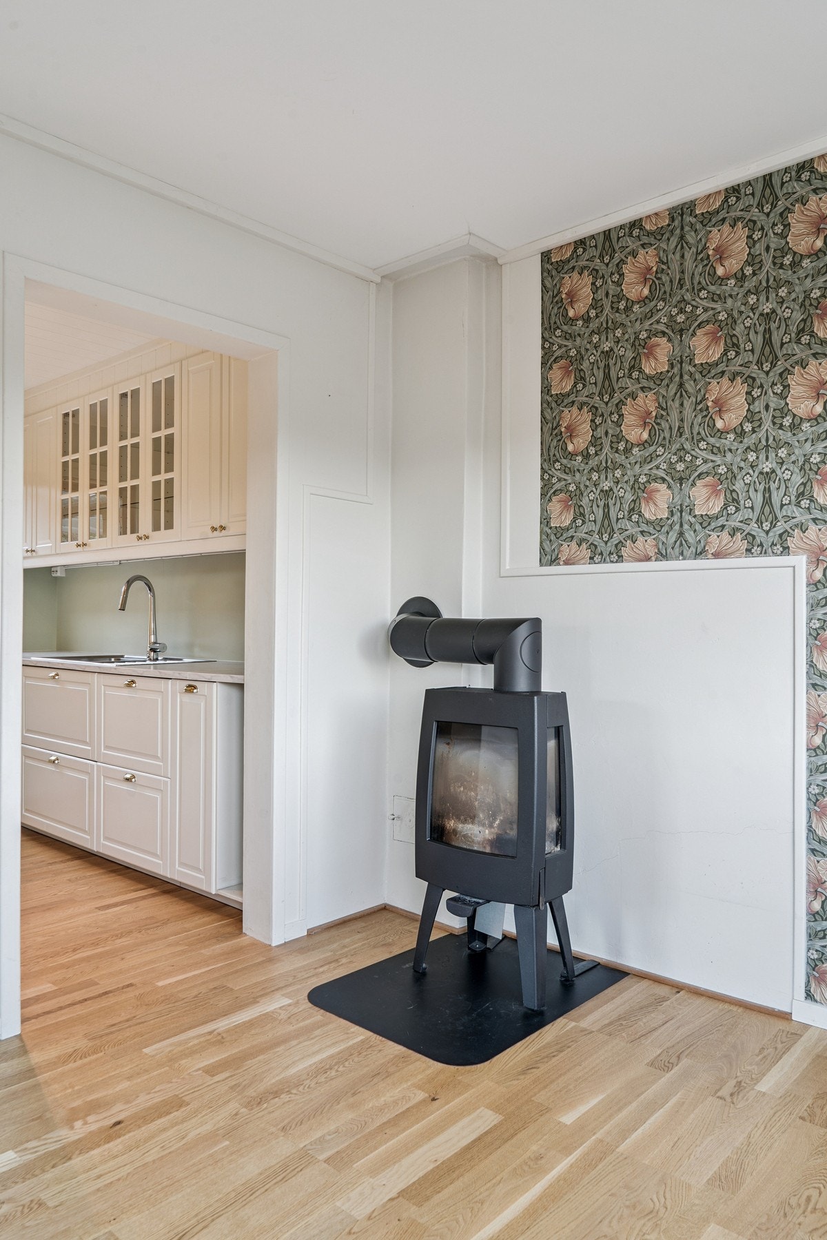 Ny ovn i stuen. Galleribilde