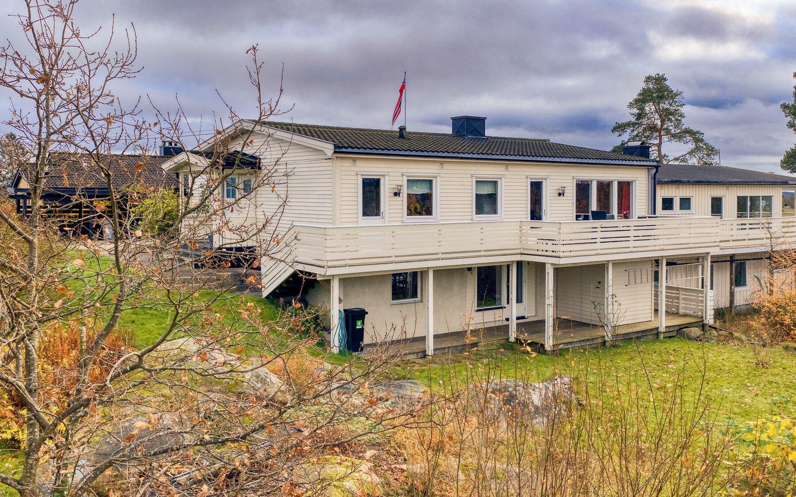 Etterisolert, ny kledning og vinduer på langvegger i 2015. Galleribilde