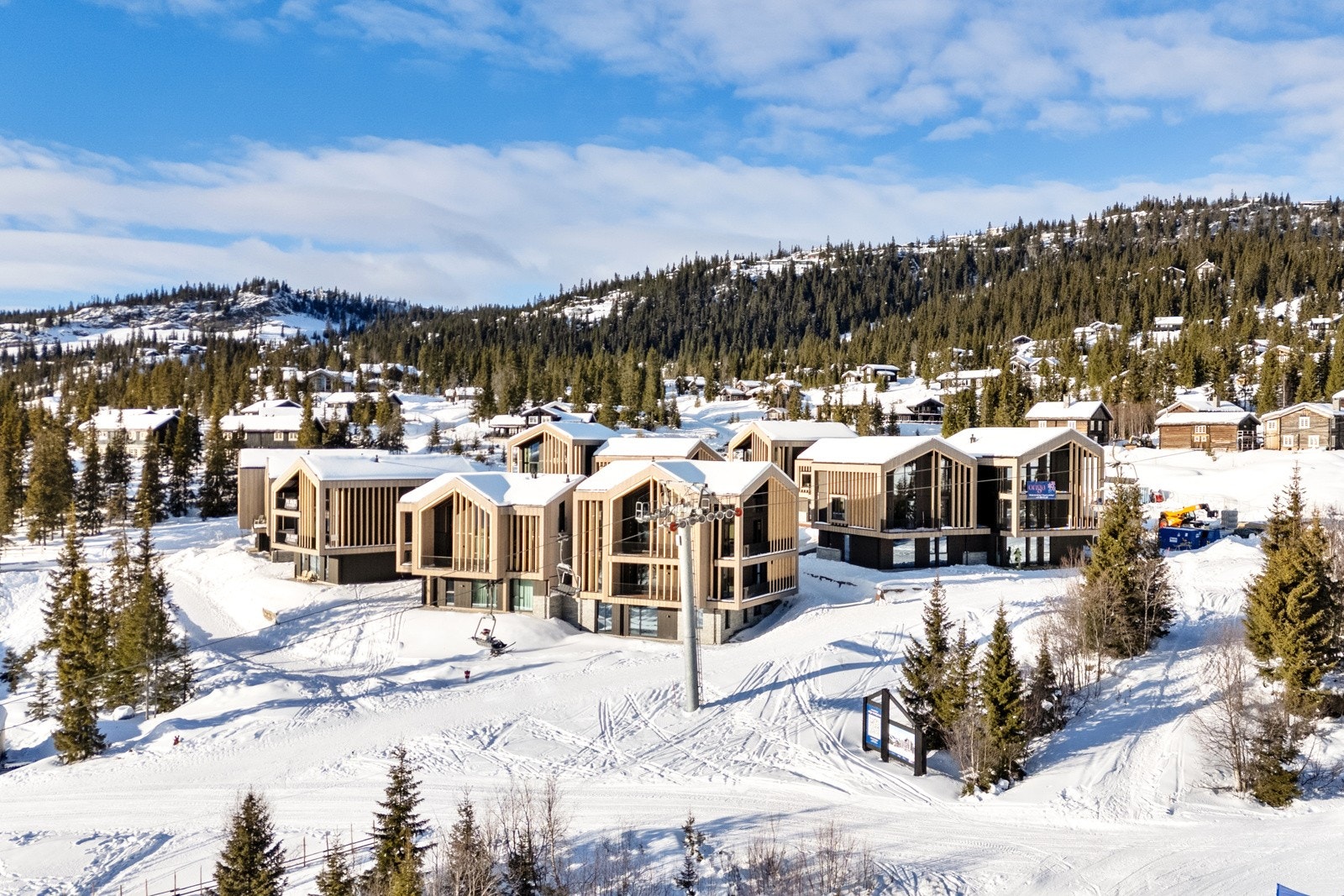 Nærhet til ikoniske Tyrihanstunet, Gondolden Fjellbistro og Vestsiden Deli Galleribilde