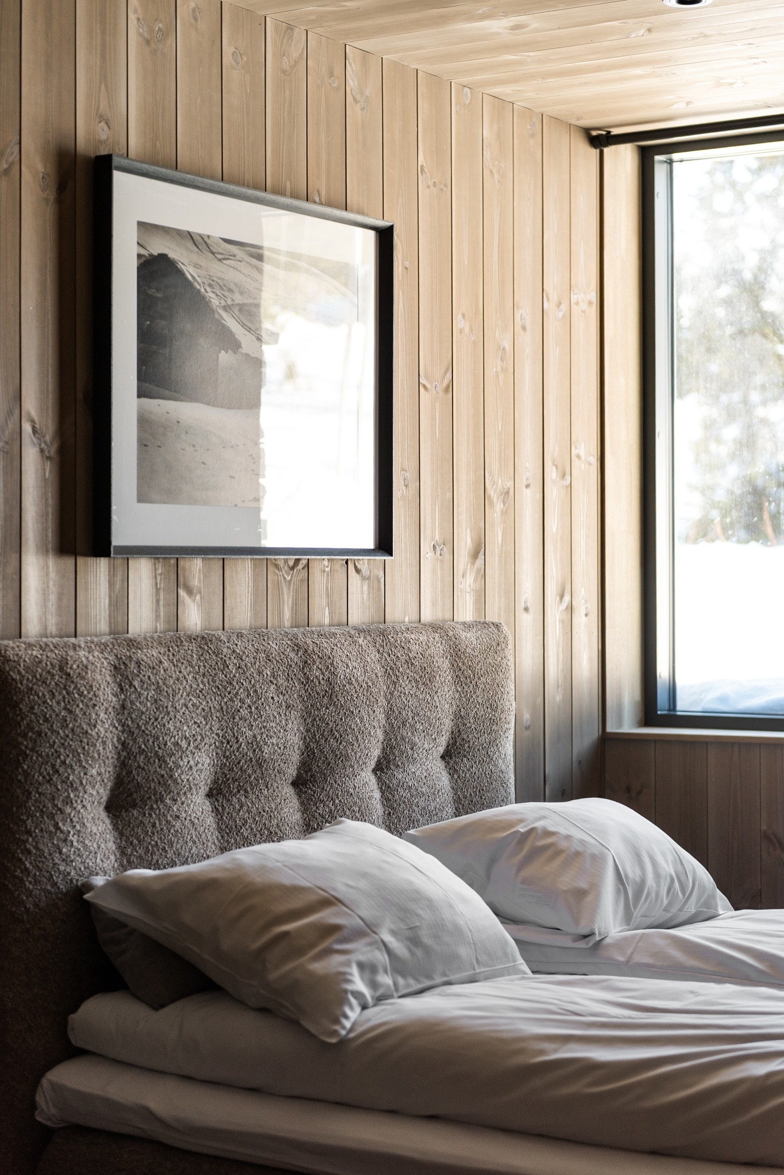 Masteravdeling med eget baderom og walk-in garderobe Galleribilde