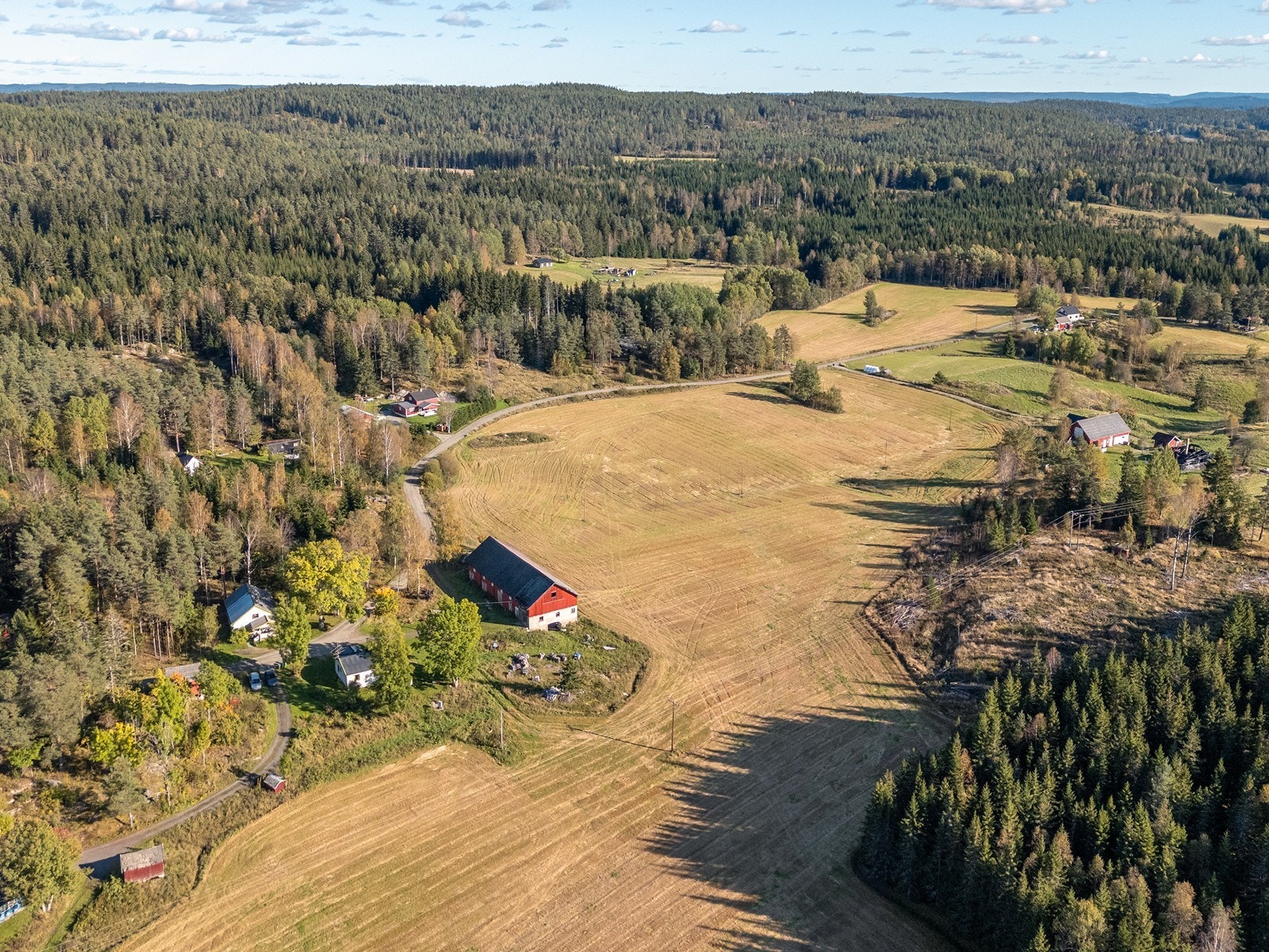 Aktiv Eiendomsmegling v/Kenneth Sverre har gleden av å presentere Nedre Dalsroen 236 og 243! Foto: Svein Michaelsen Galleribilde