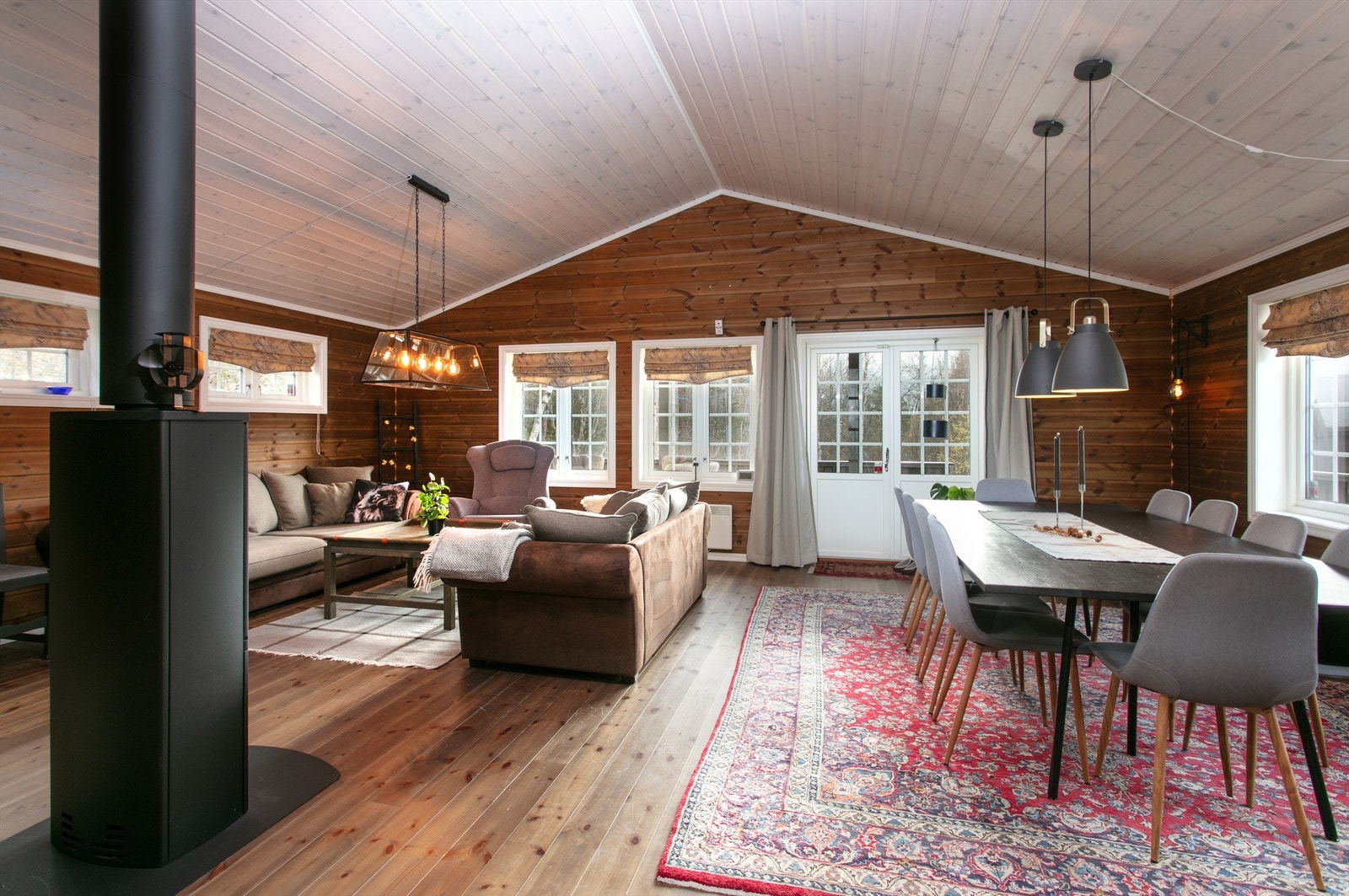 Stue med utgang til terrasse Galleribilde