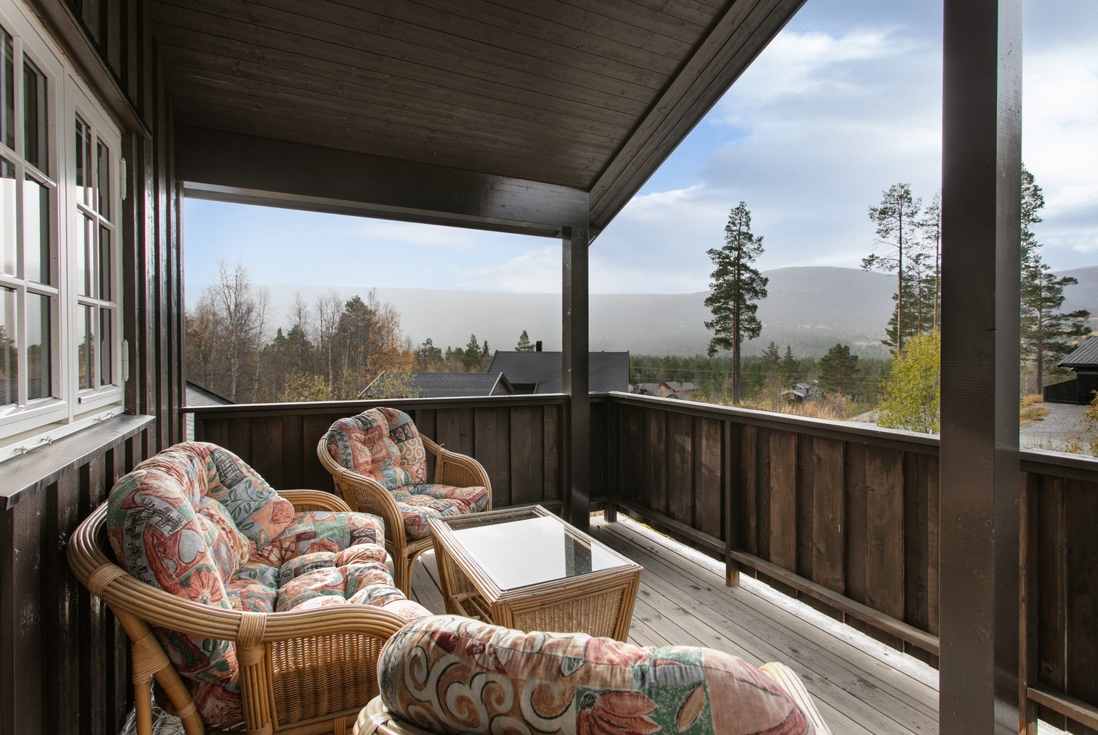 Balkong i 2. etasje med utgang fra loftstue Galleribilde