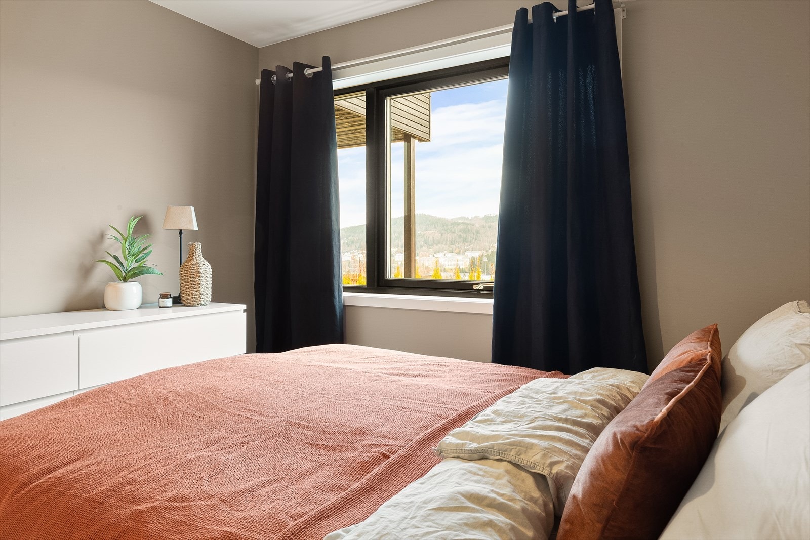 Fra hovedsoverommet har man også flott utsikt! Galleribilde