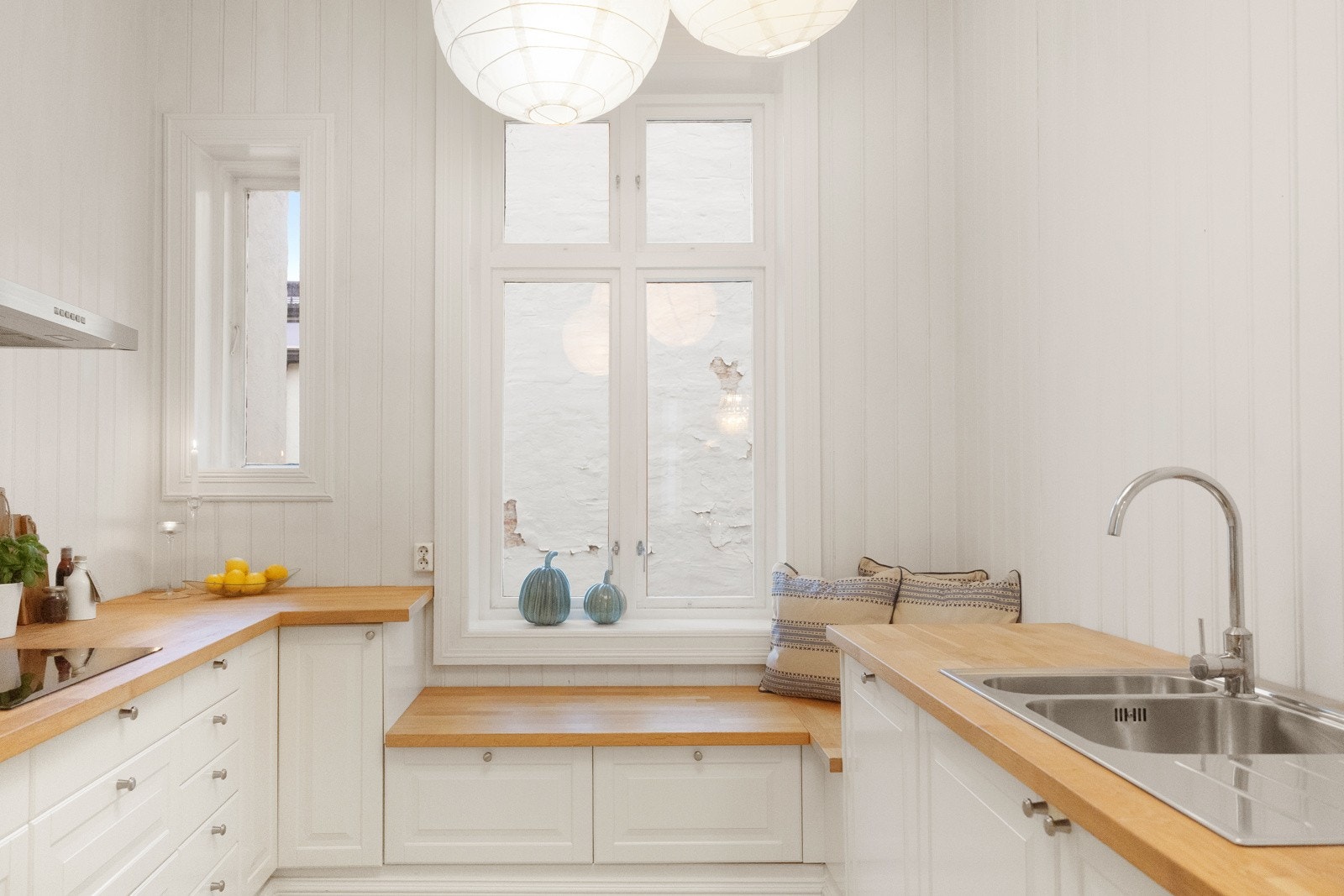 I tillegg er det godt med skap- og skuffeplass til oppbevaring. Galleribilde