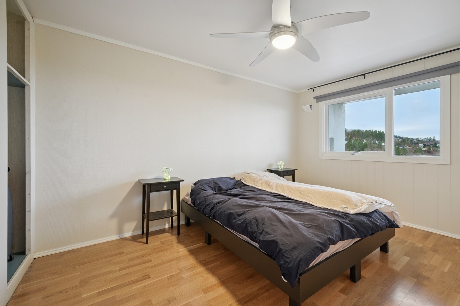 Stort soverom. Galleribilde