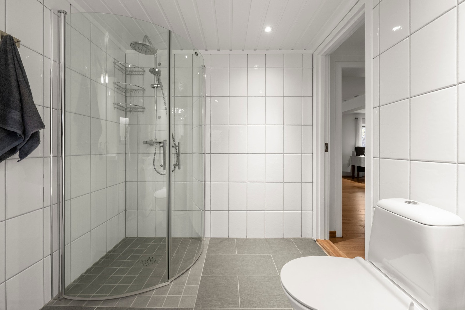 Badet ble totalrenovert i 2006, av tidligere eier. Galleribilde