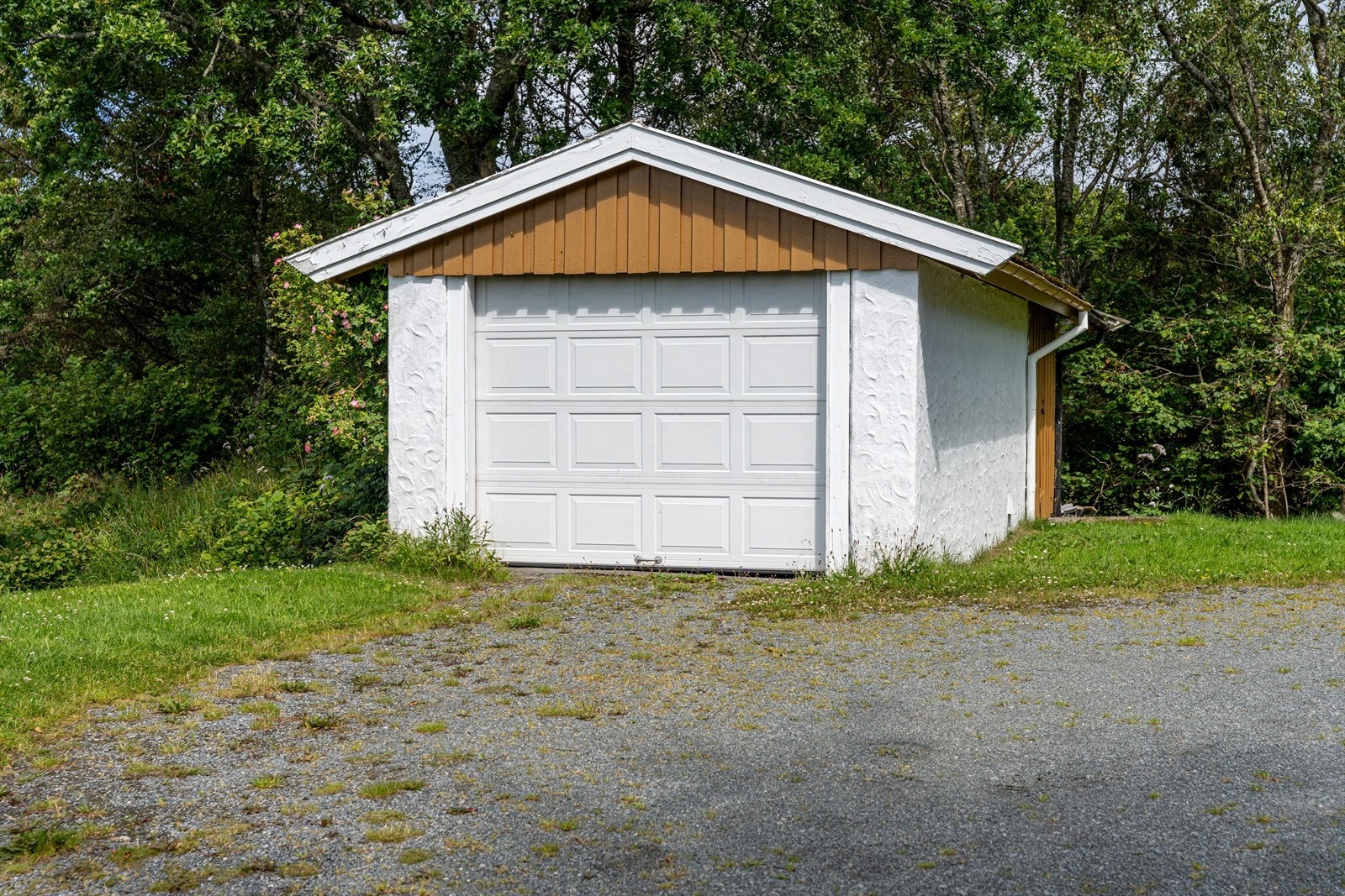 Frittstående garasje Galleribilde