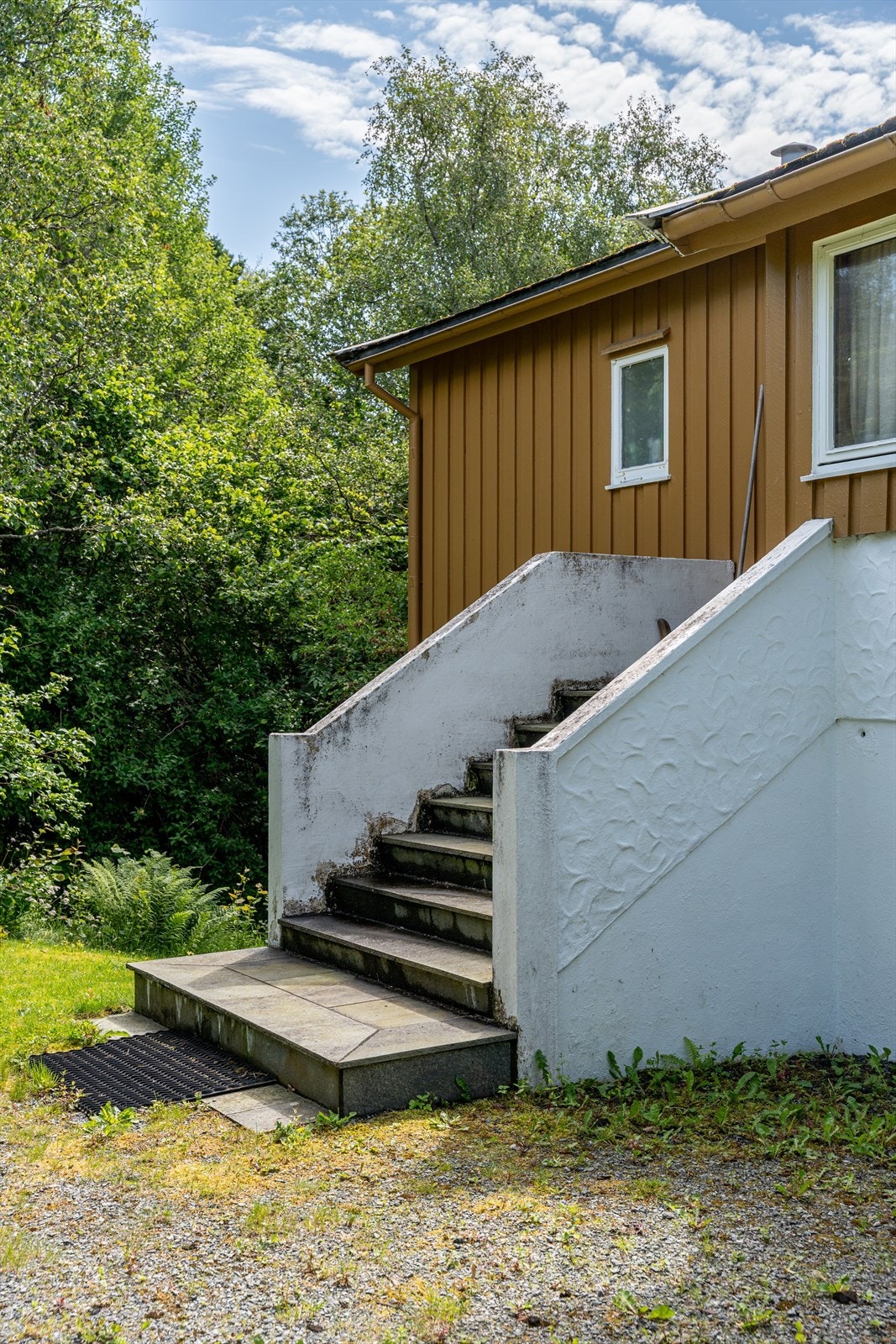 Utvendig trapp til inngangspartiet Galleribilde