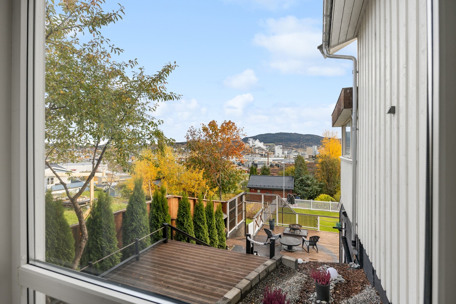 Utsikt fra spisebordet Galleribilde