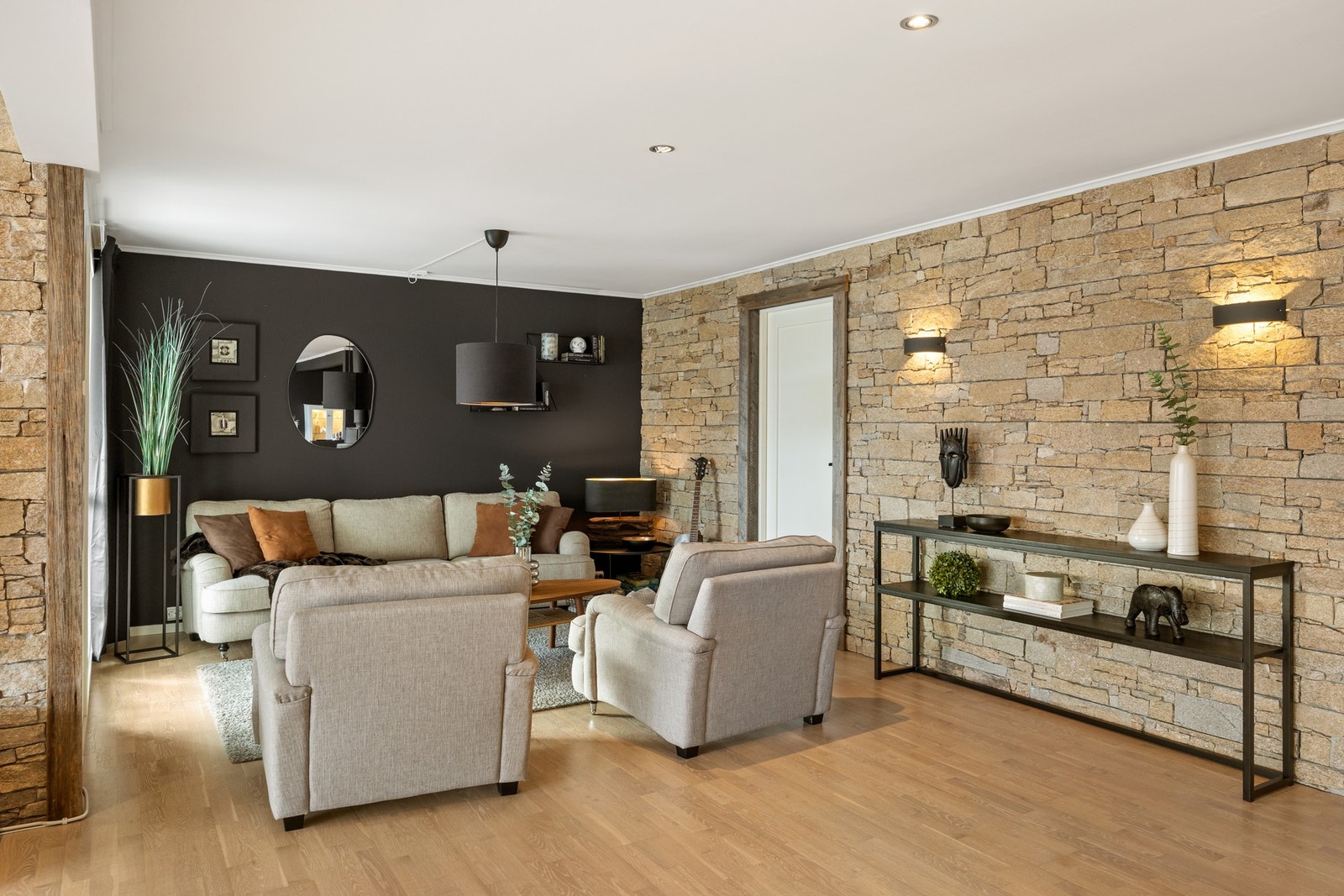 Planløsningen gir fine, definerte soner for møblering Galleribilde