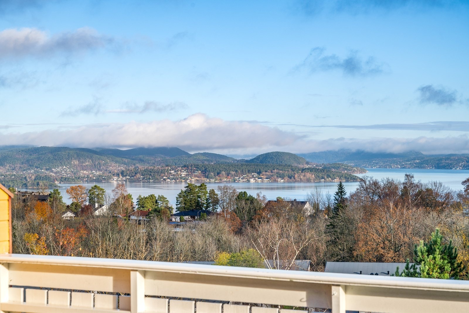 Utsikten fra terrassen er flott Galleribilde