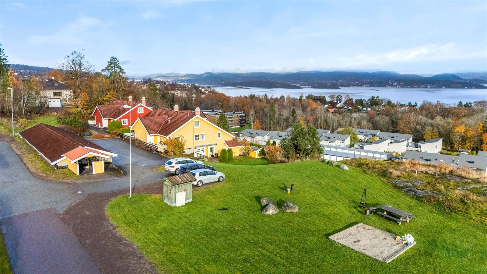 Oversiktsbilde over eiendommen og fellesarealene Galleribilde