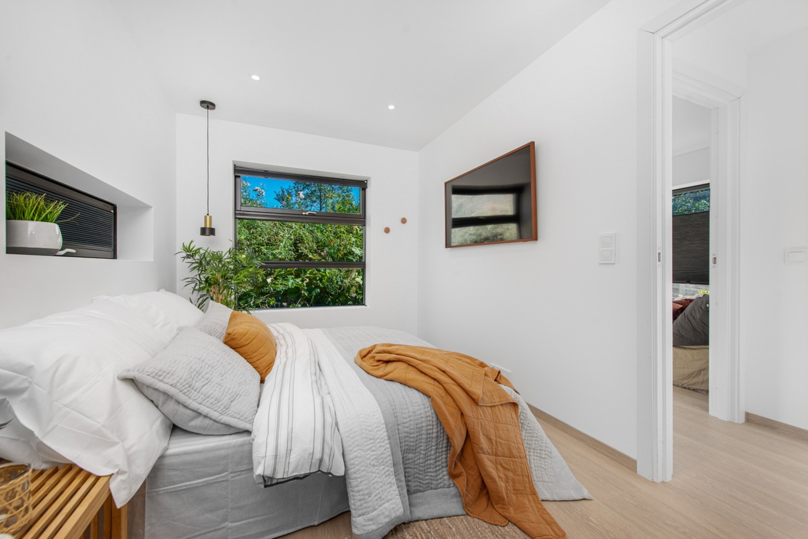 Soverommet har også et privat bad og Walk In garderobe Galleribilde