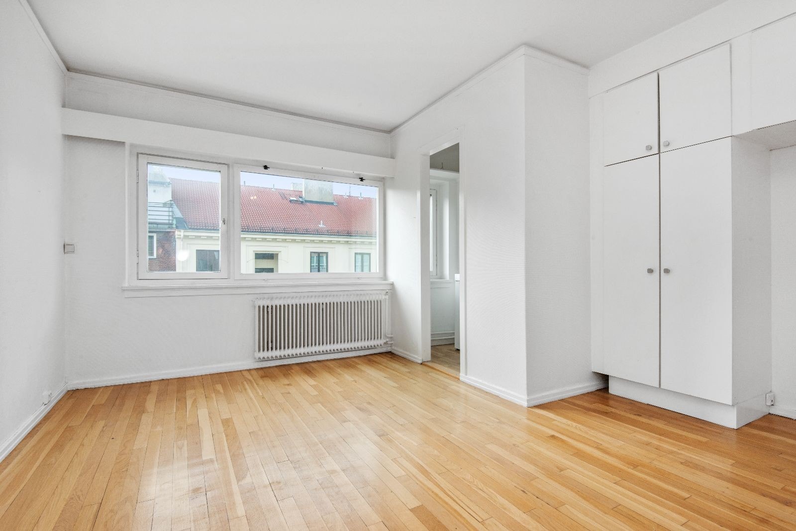 Oppholdsom mot kjøkkenkrok Galleribilde