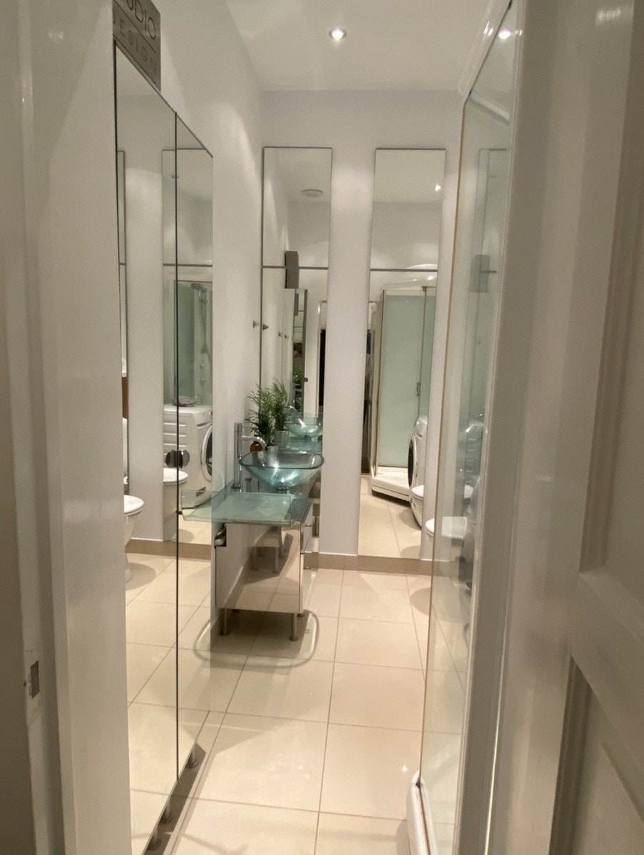 Bad m/ vaskemaskin/tørketrommel Galleribilde