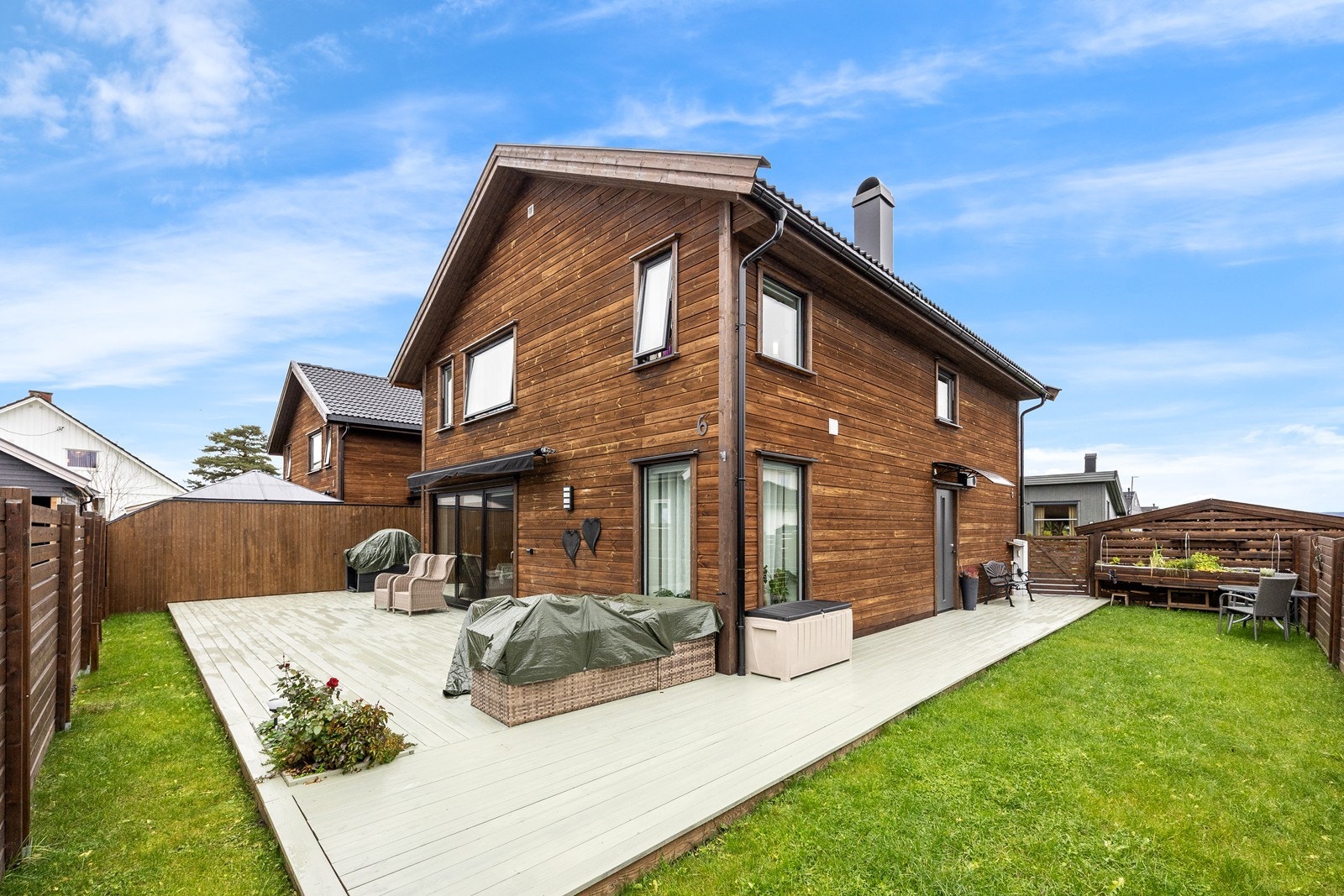 Aktiv Eiendomsmegling v/Kenneth Sverre har gleden av å presentere Klokkerstuveien 6! Foto: Svein Michaelsen Galleribilde