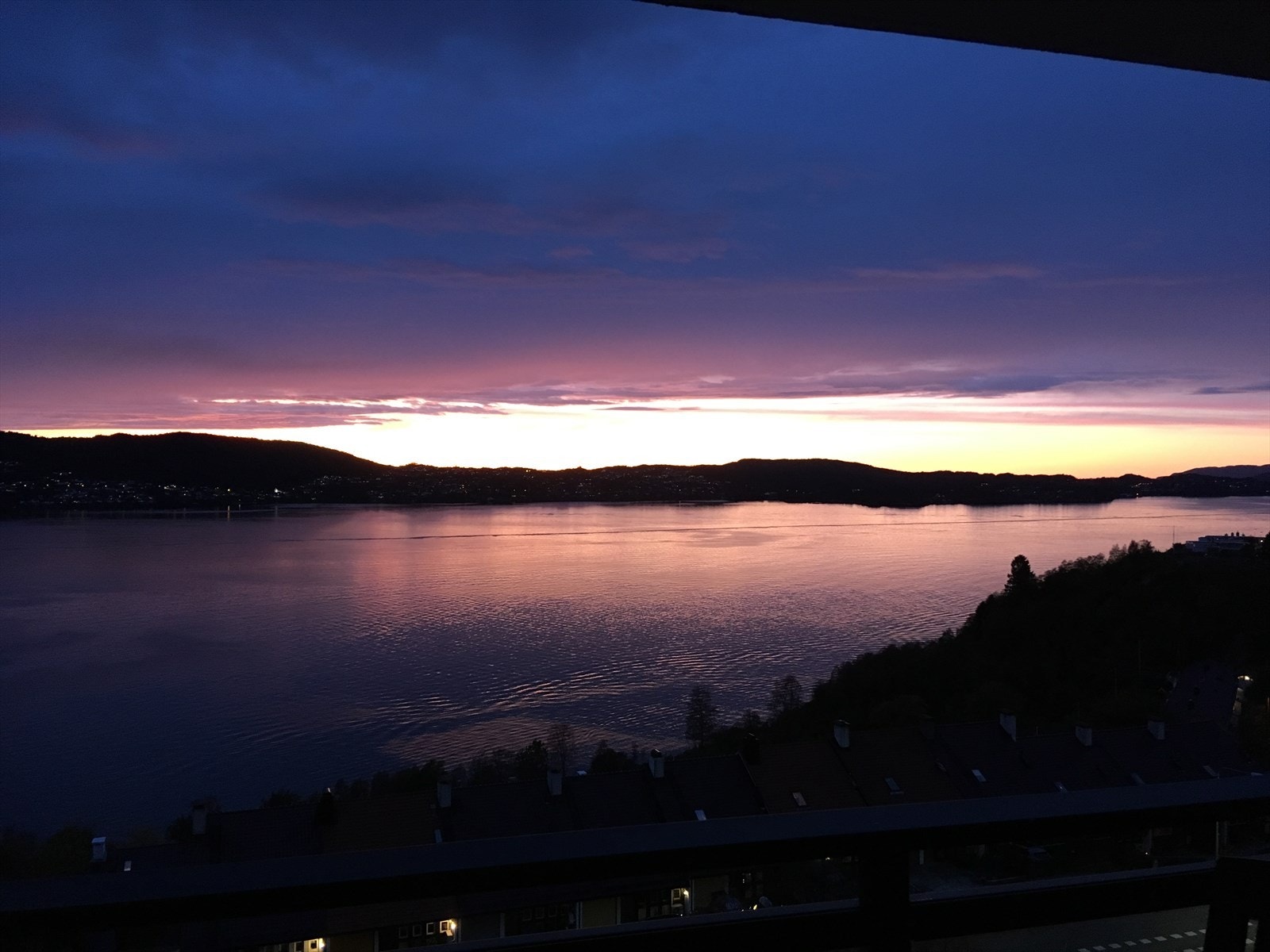 Utsikt kveldstid. Bilde tatt av selger Galleribilde