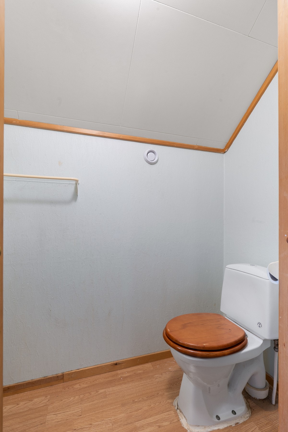 Toalettrom. Galleribilde