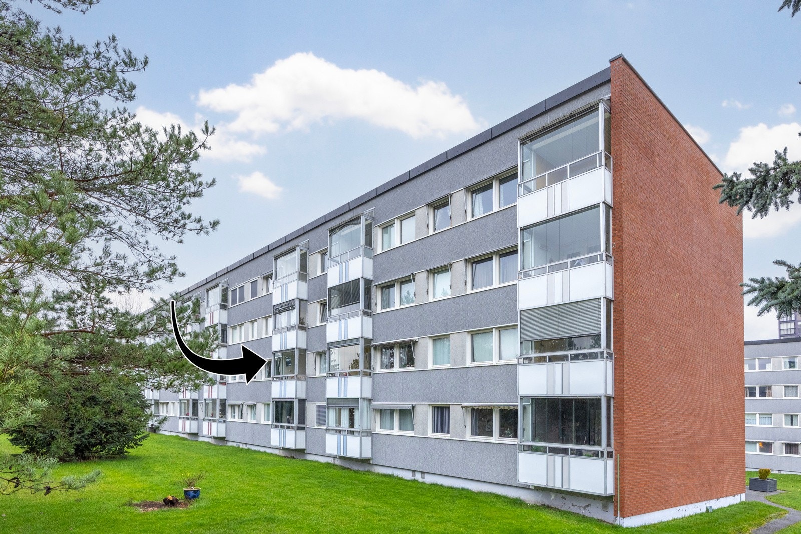 Praktisk og lettstelt leilighet i byggets 2. etg. med heis. Galleribilde