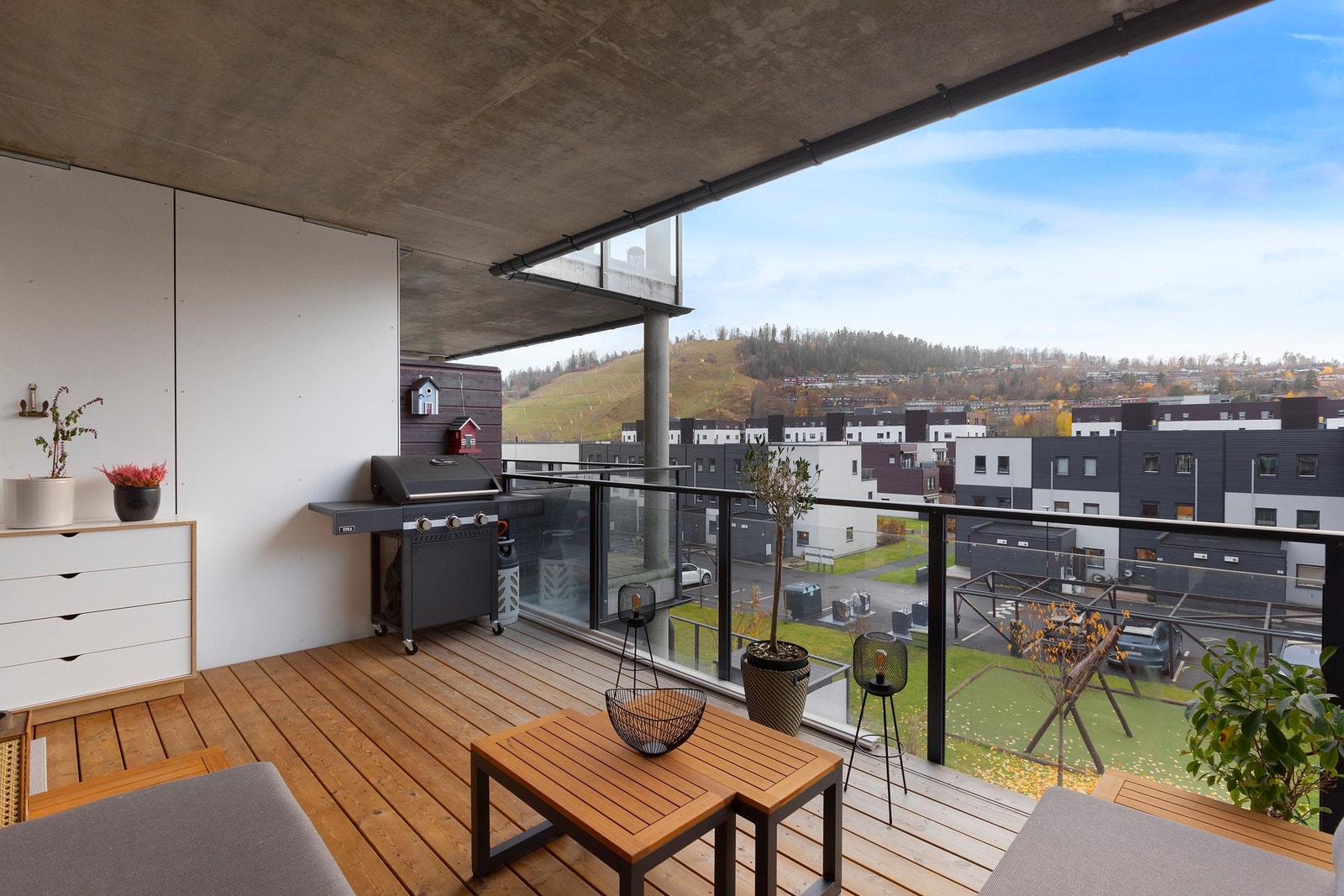 Leiligheten måler hele 13 kvm og har med sin sørvest-vendte beliggenhet svært gode solforhold Galleribilde